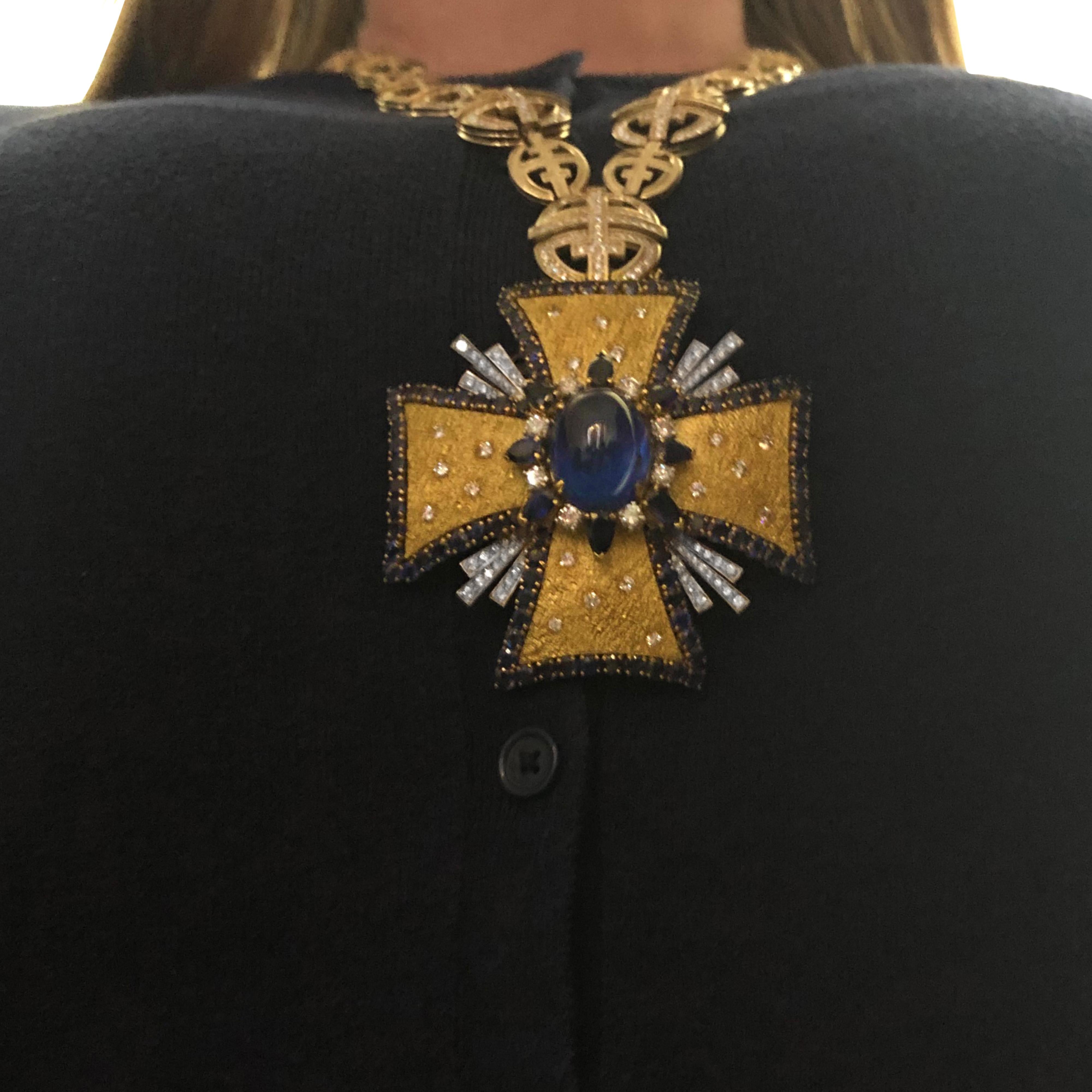 Halskette mit Malteserkreuz, AGL-zertifizierter Saphir und Diamant, 1970er Jahre im Zustand „Gut“ in Miami, FL