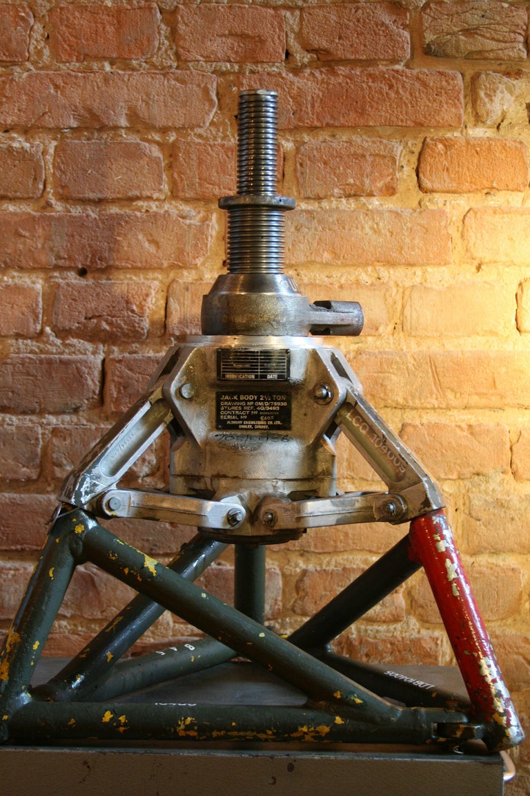 1970s Air hydraulic aircraft jack, 2.5T For Sale at 1stDibs