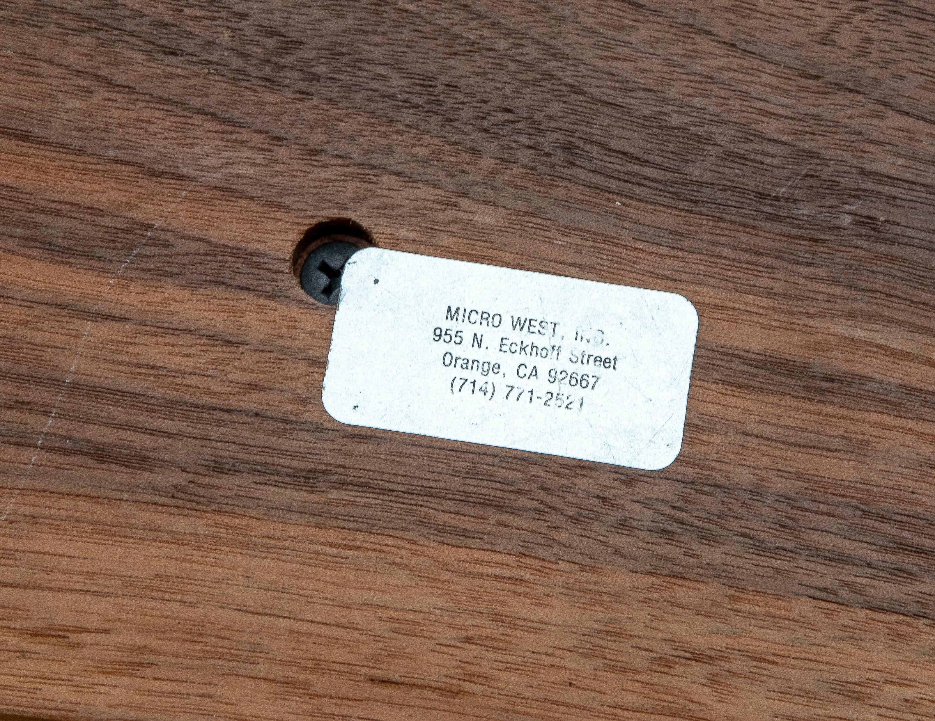 Modèle d'avion des années 1970 en résine laquée de la Maison Micro West INC en vente 6