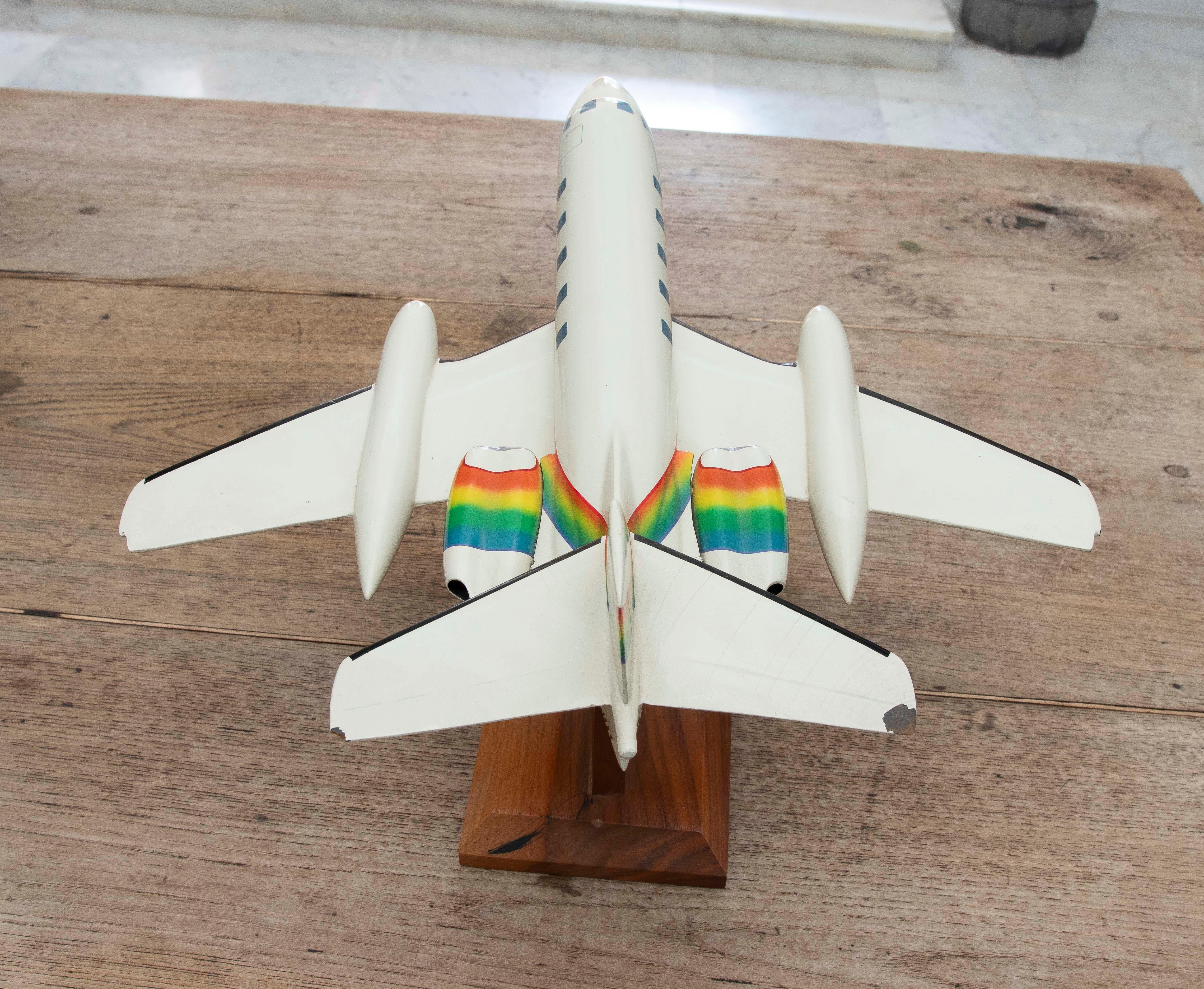 20ième siècle Modèle d'avion des années 1970 en résine laquée de la Maison Micro West INC en vente