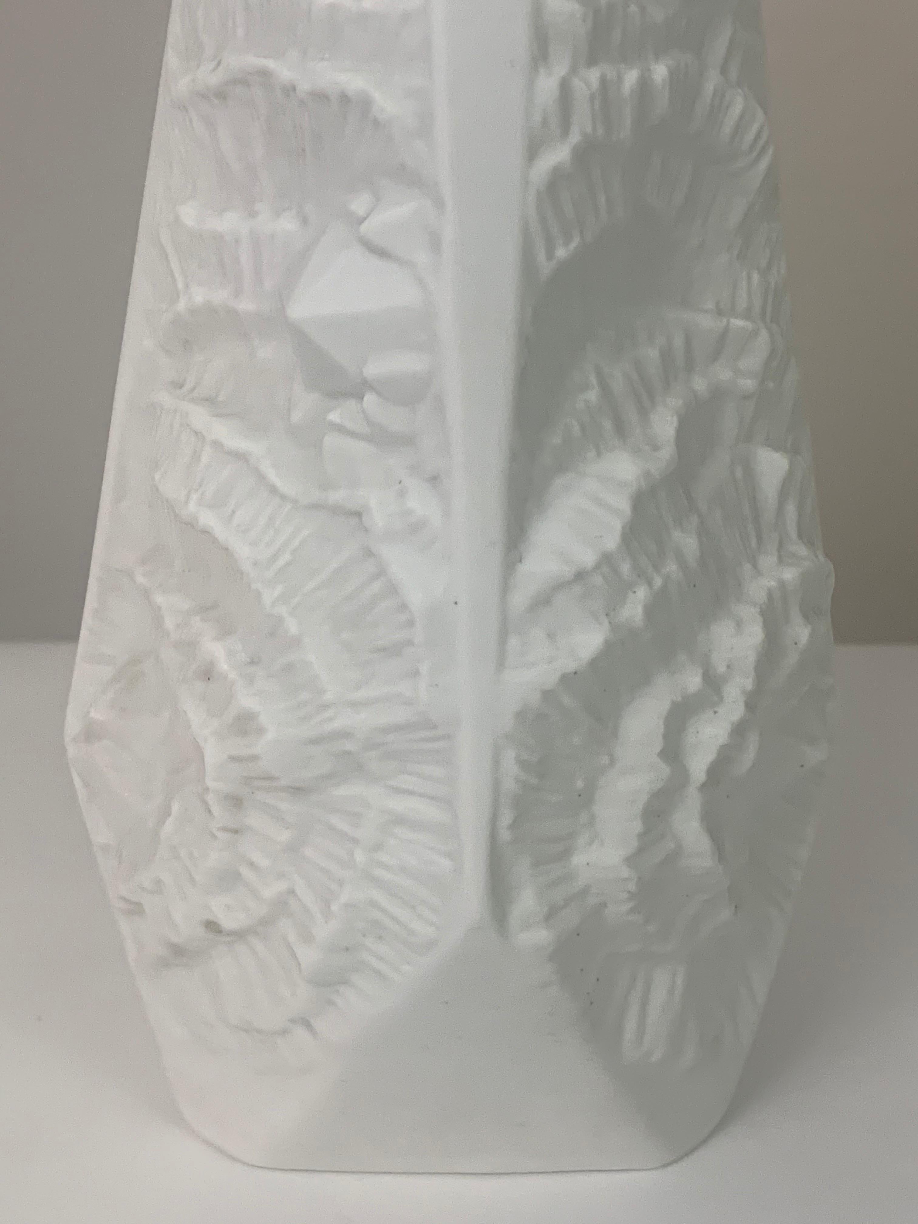 Mid-Century Modern 1970s AK Kaiser German Op Art White Fossil Bisque Matt Porcelain Vase No 274
