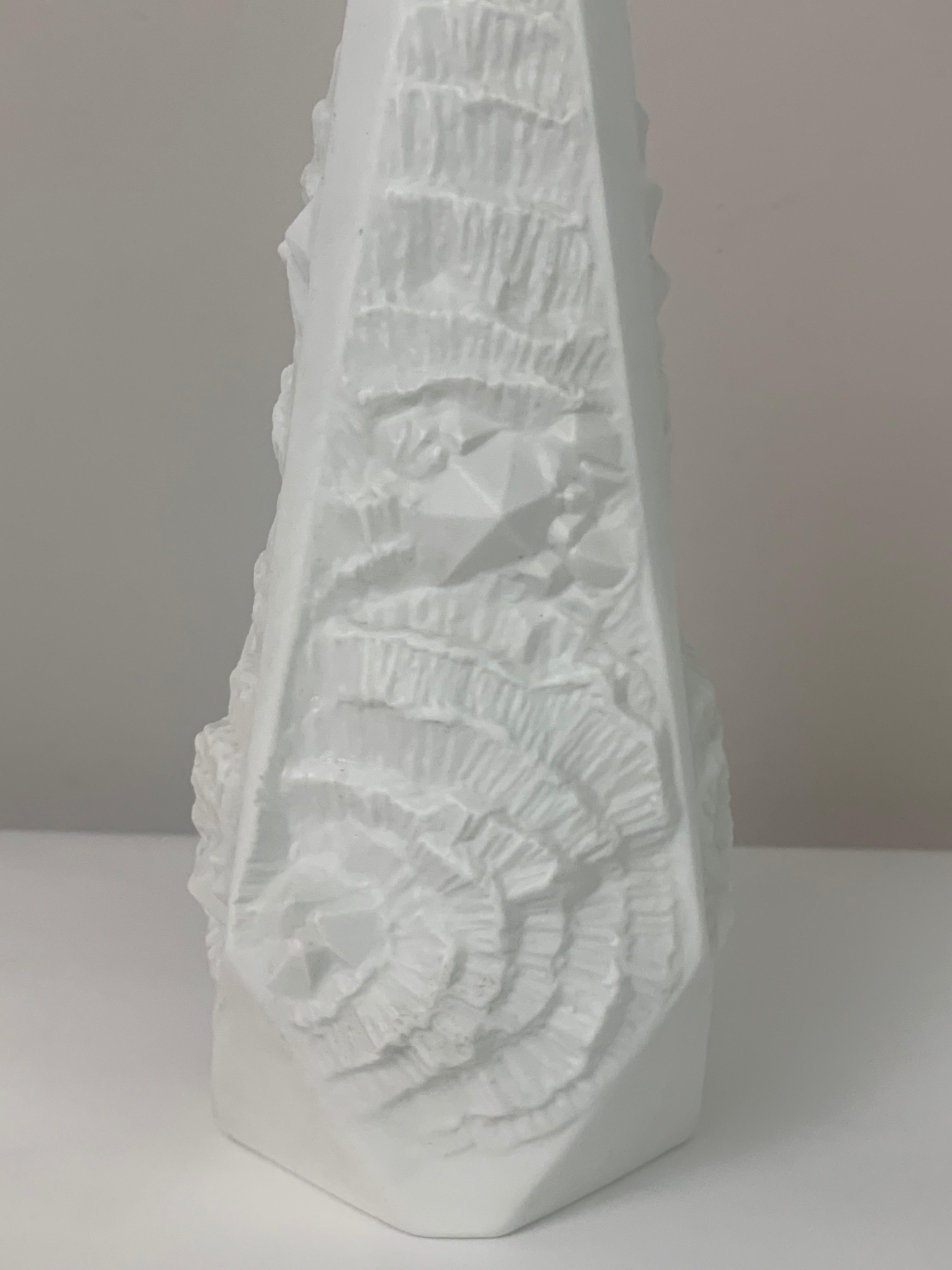 1970s AK Kaiser German Op Art White Fossil Bisque Matt Porcelain Vase No 274 2