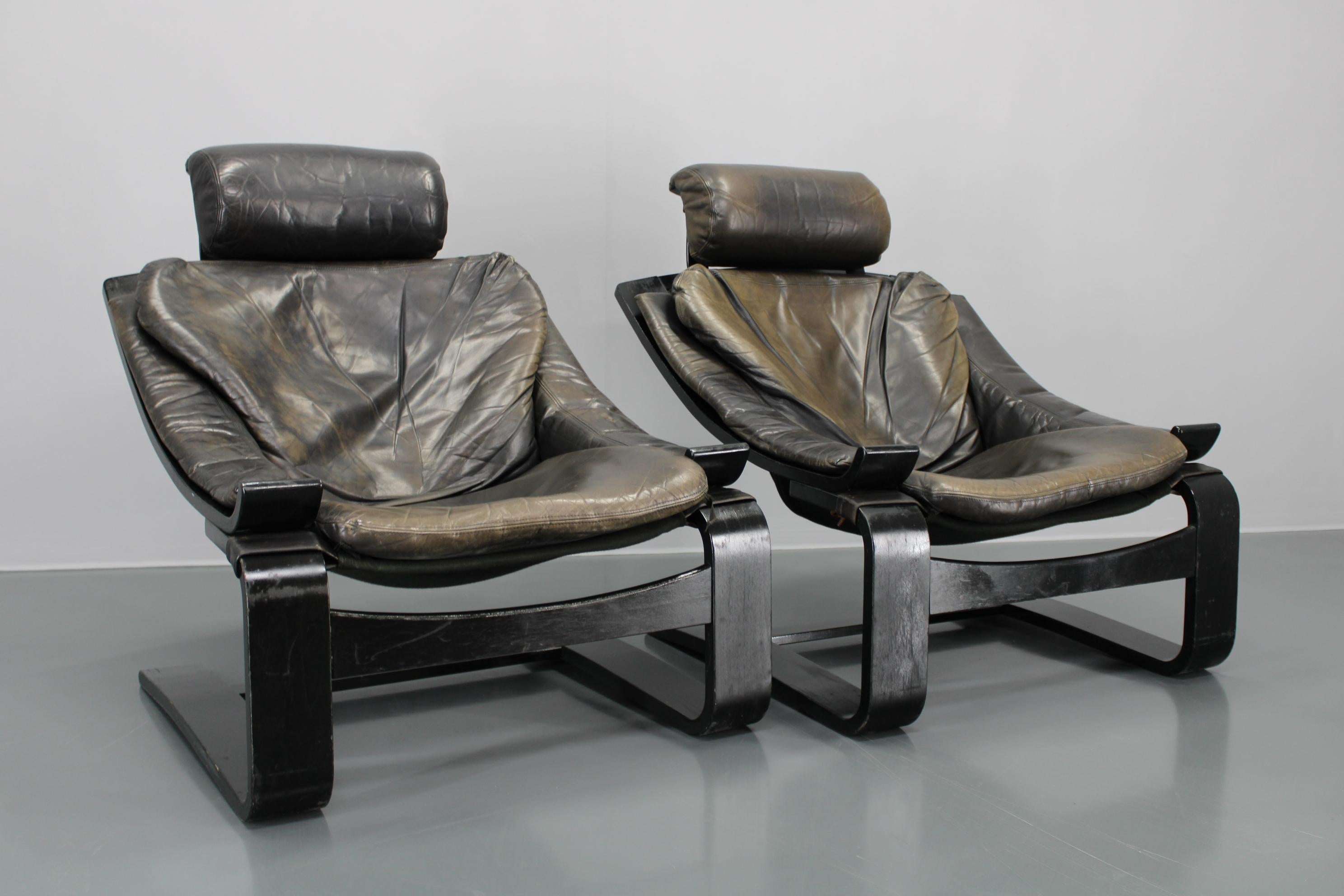 - Good original condition with minor sign of use 
- Patinated leather in good original condition 