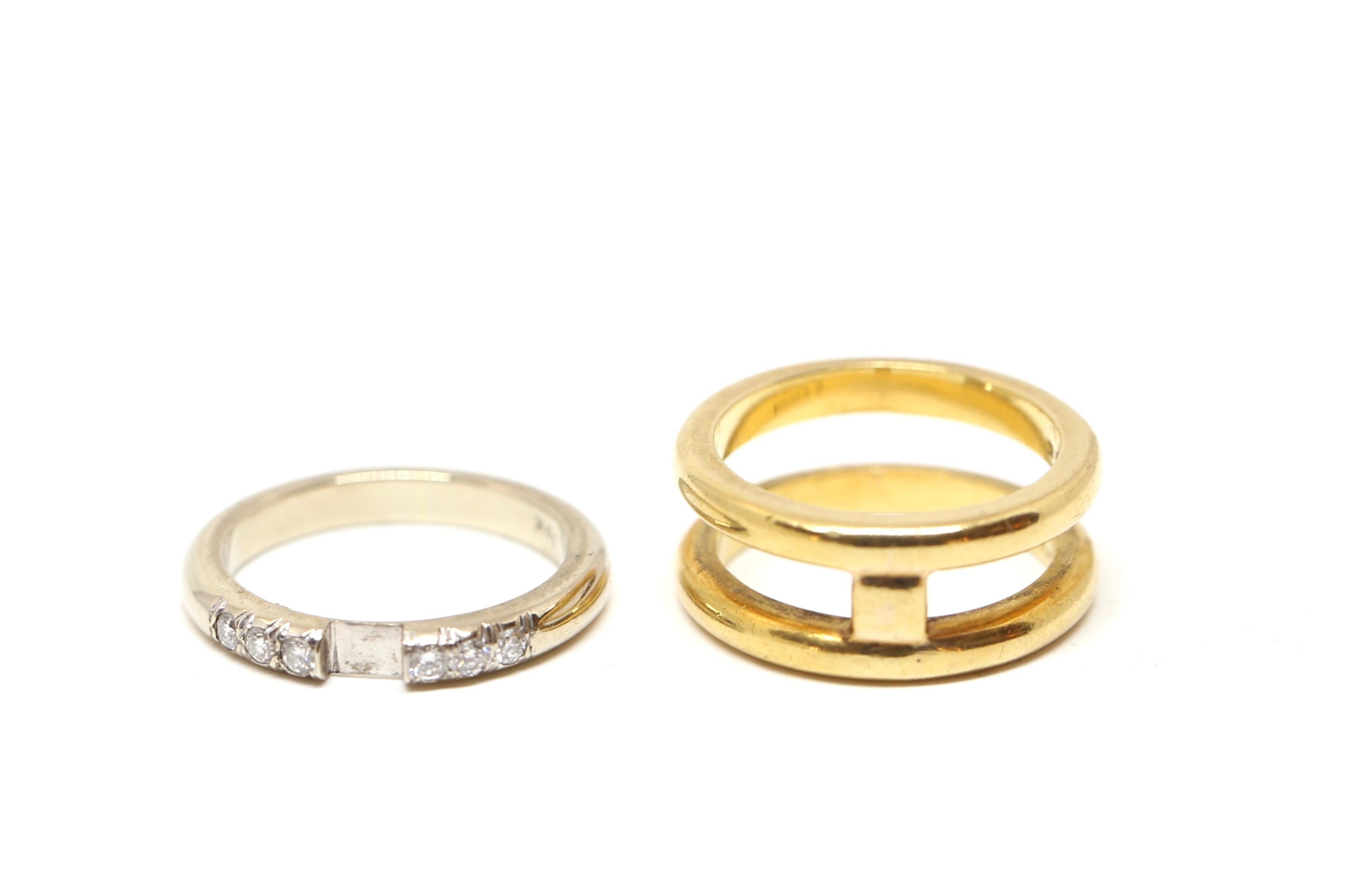 Modern 1970s Aldo Cipullo 18 Karat Gold and Diamond Wedding Ring Set