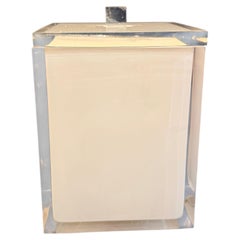 Caja decorativa de Lucite de Alessandro Albrizzi de los años 70 con tapa blanca