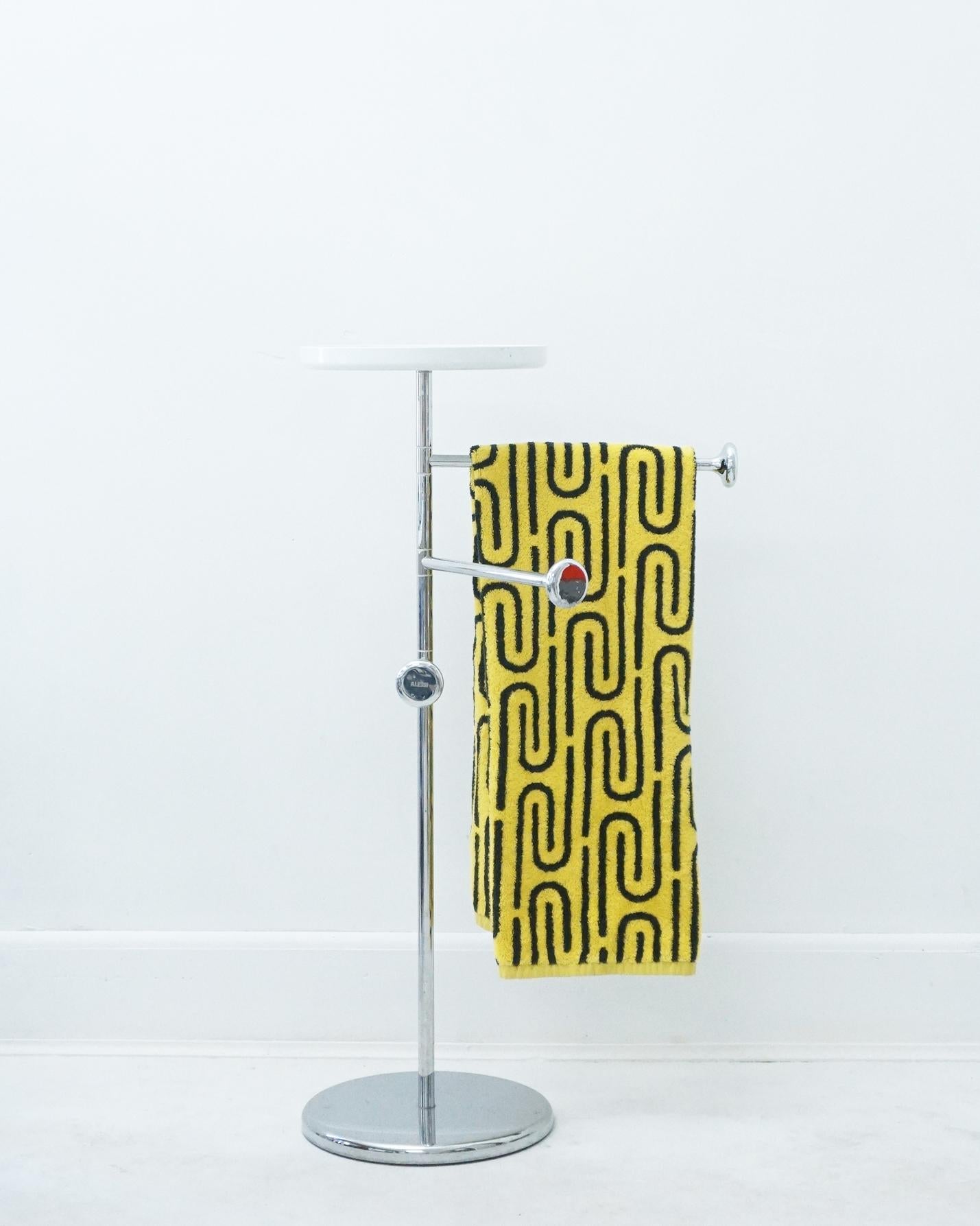 1970s Alessi Steel and Plastic Towel Rack 5