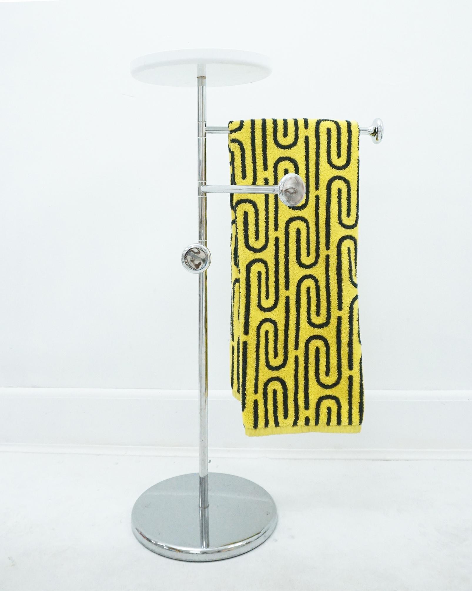 1970s Alessi Steel and Plastic Towel Rack In Good Condition In San Gabriel, CA