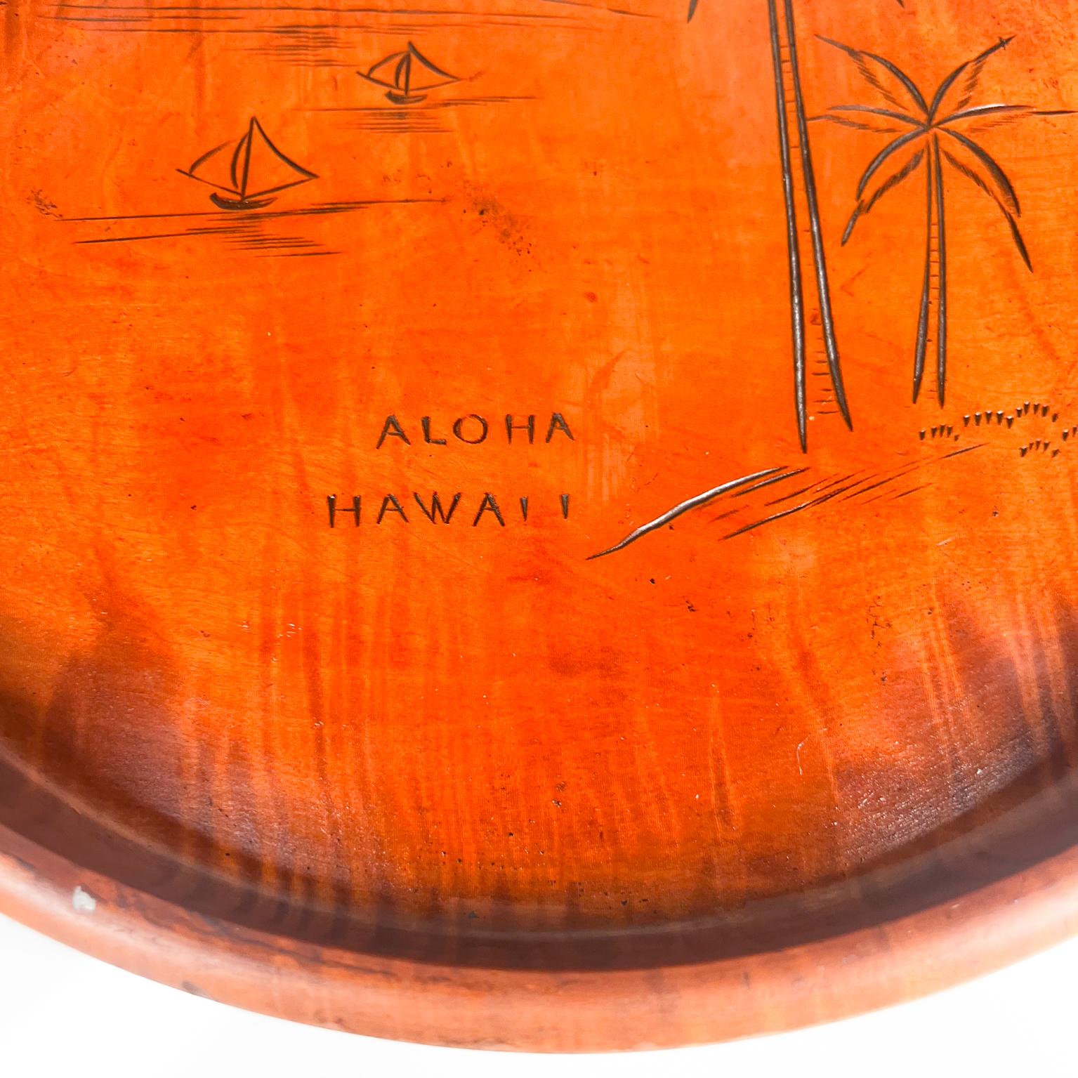 1970s Aloha Hawaii Decorative Round Wood Tray Bar Service Plate 1