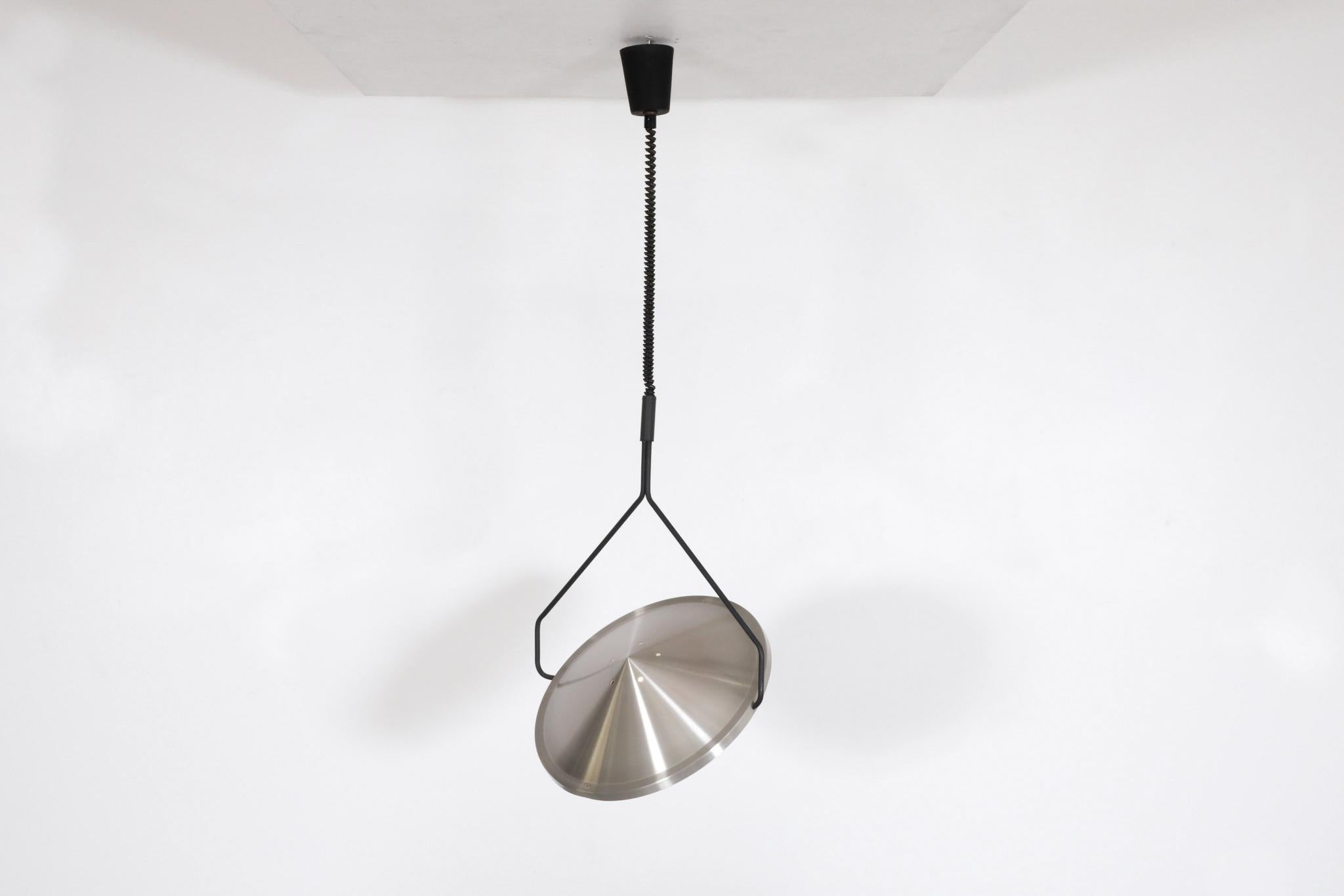 Fin du 20e siècle Plafonnier 'Kompas' en aluminium et plexiglas des années 1970, RAAK en vente