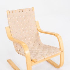 Alvar Aalto e Aino Aalto per Artek / ICF 406 Lounge Chair in Beeche con fettuccia degli anni '70