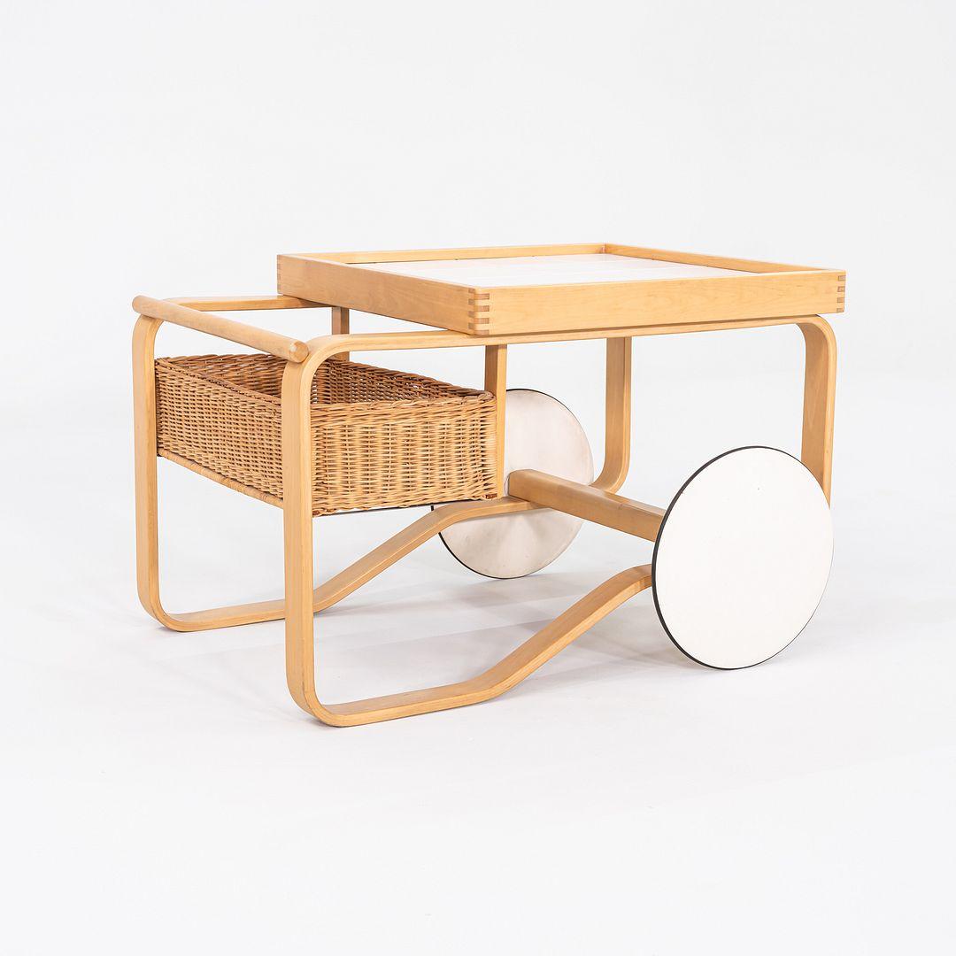 Carro de té de los años 70 Alvar Aalto y Aino Aalto para Artek en abedul con azulejos de cerámica Abedul en venta
