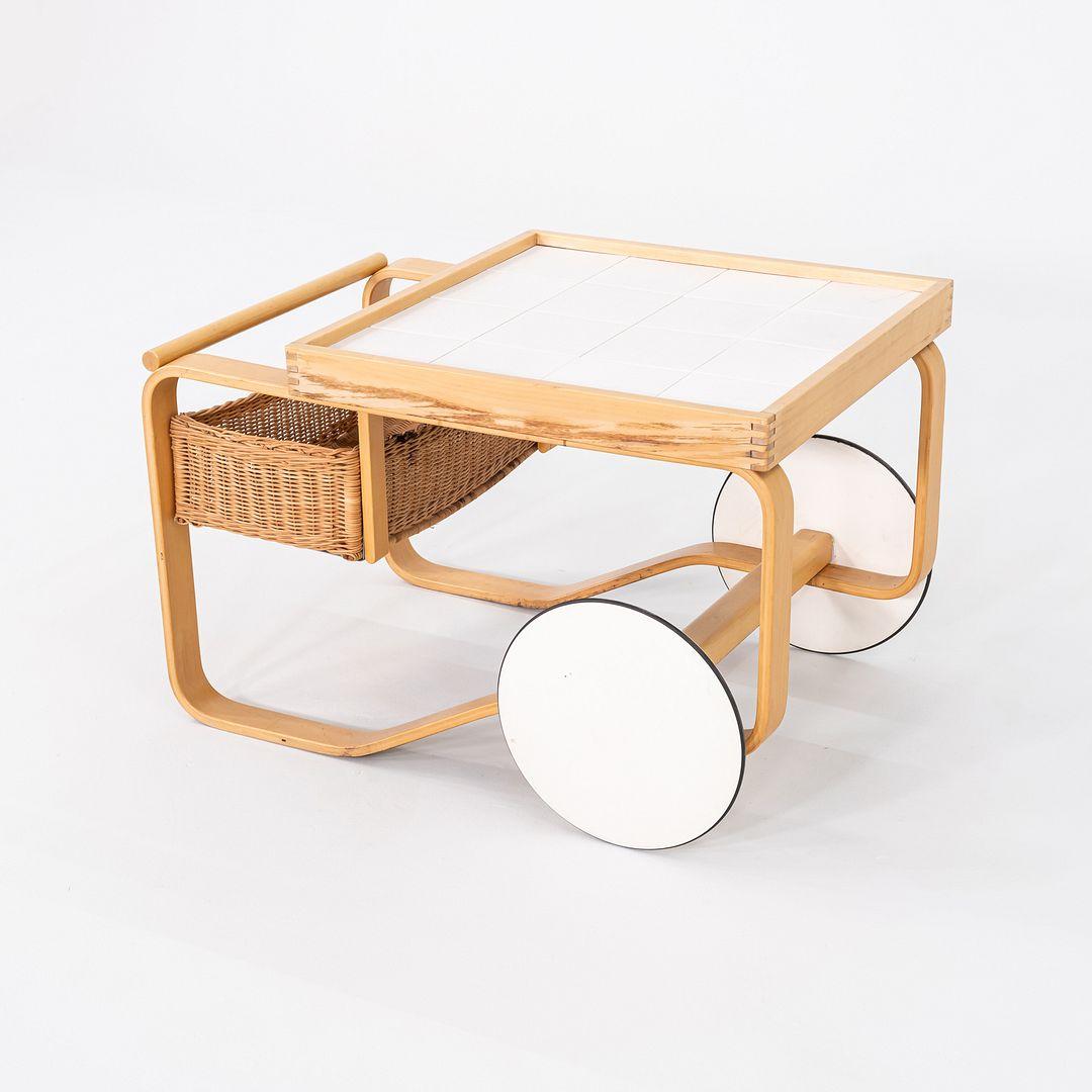 Alvar und Aino Aalto für Artek, Teewagen aus Birke mit Keramikfliesen, 1970er Jahre im Angebot 1
