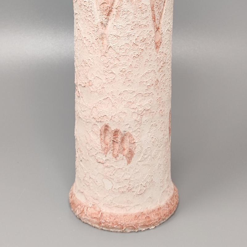 Incredibile coppia di vasi in ceramica anni '70 di colore rosa antico. Prodotto in Italia in vendita 2