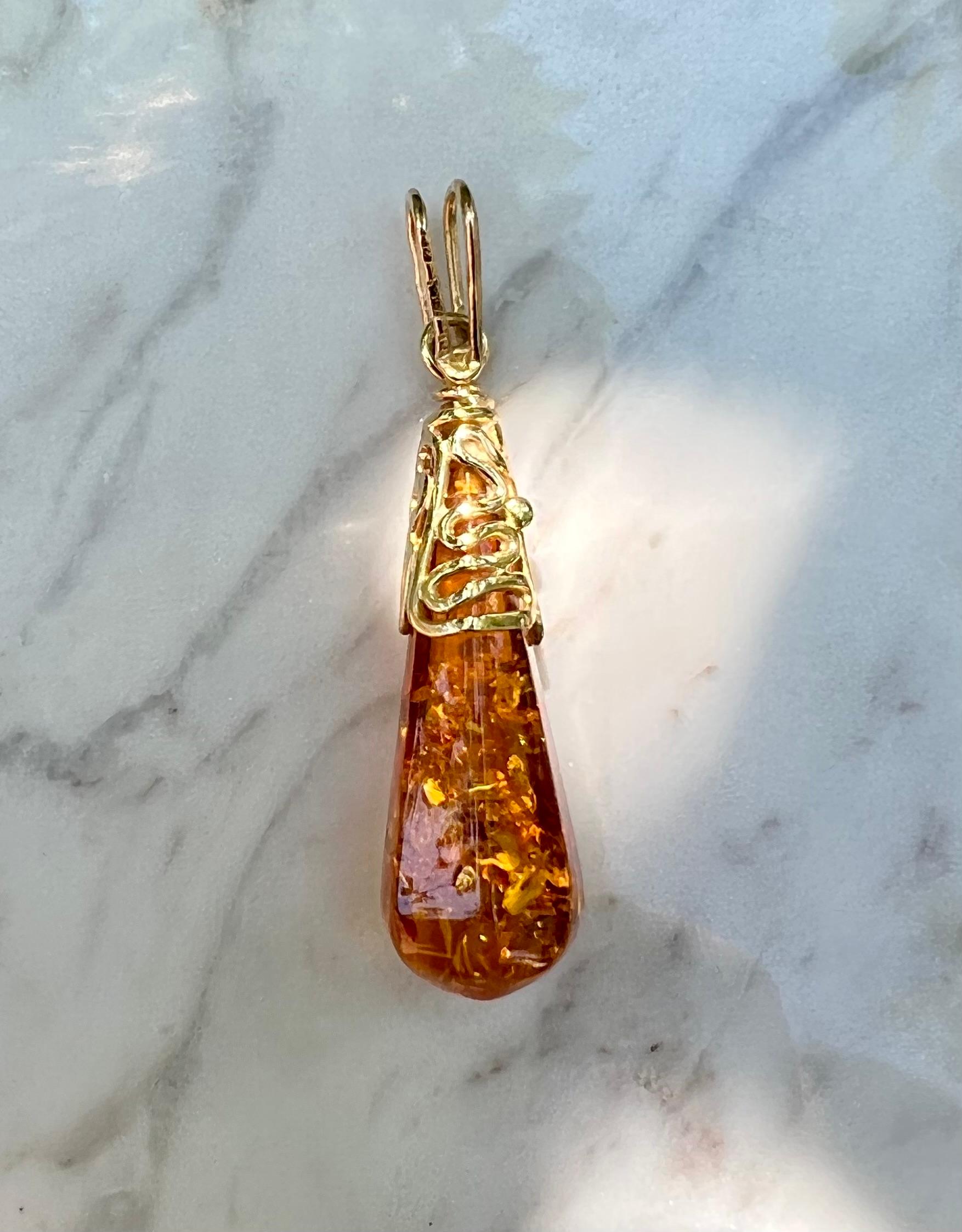 Pear Cut Amber Pendant in 14 Karat Yellow Gold 1970s