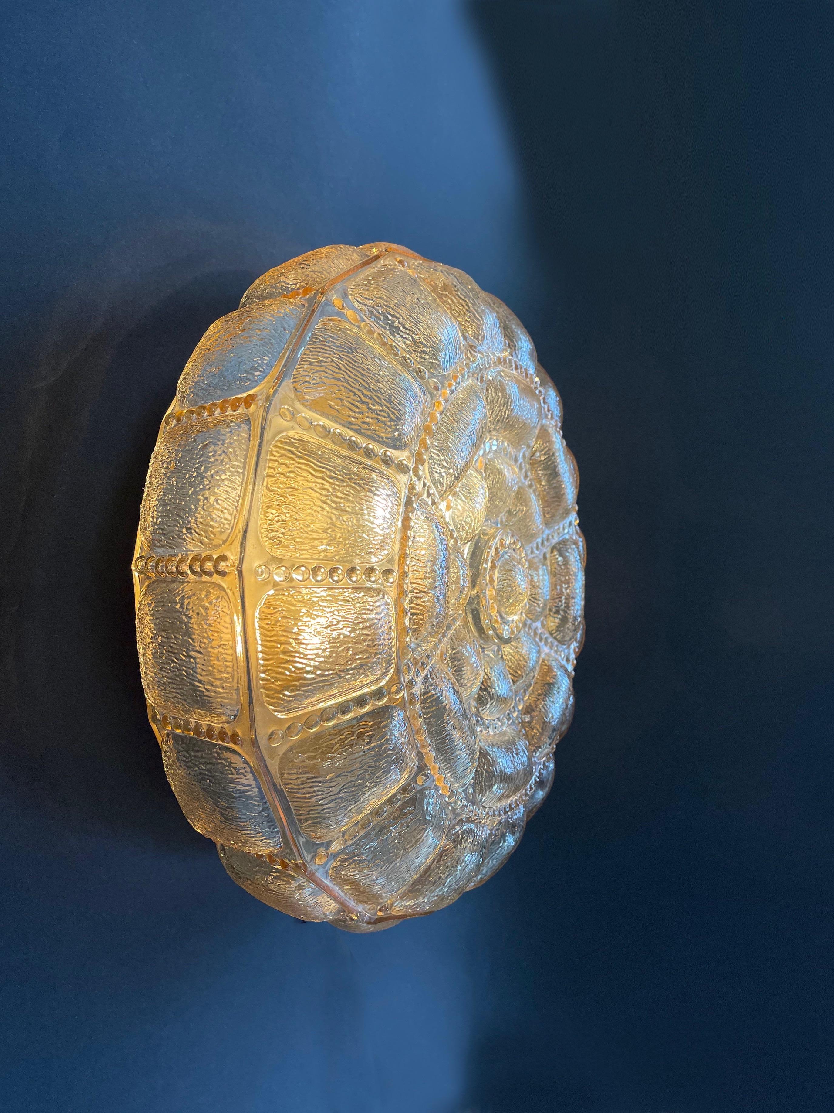 Allemand 1970 Amber Reflecting Puffy Bubble Cushion Glass Wall Light by Hustadt en vente