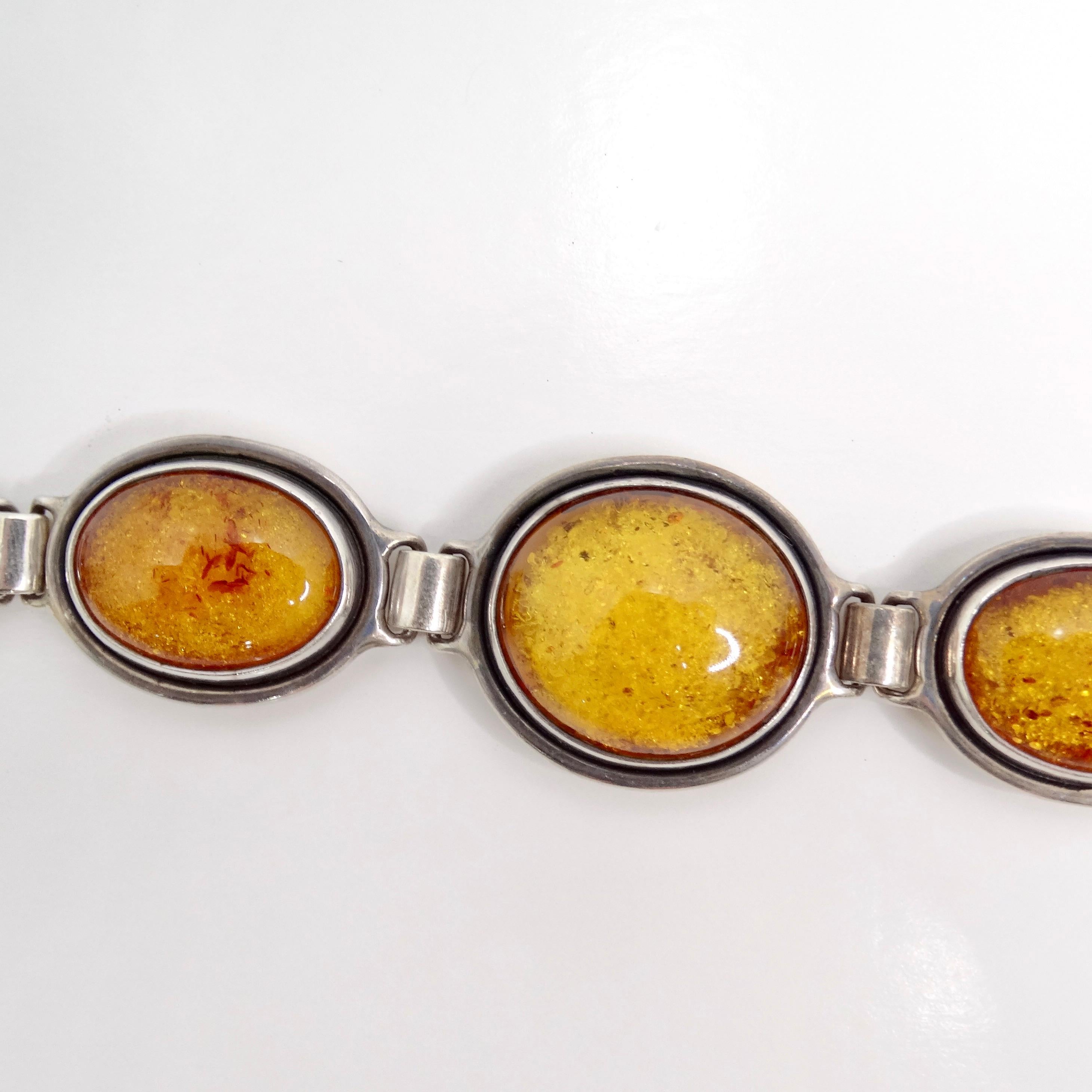 Taille ronde 1970 Bracelet en ambre et argent en vente