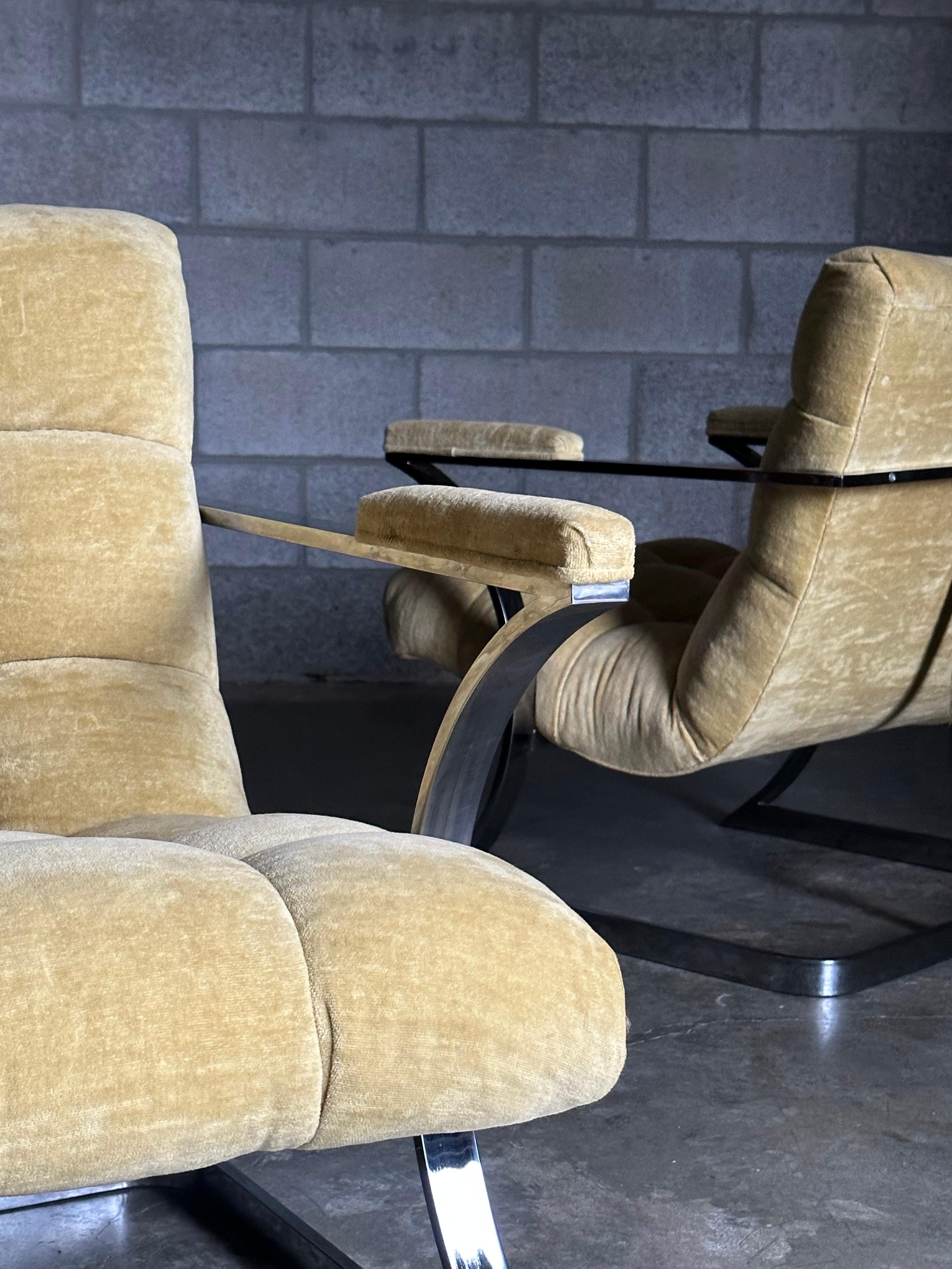 Late 20th Century 1970s American Designer Chrome Cantilevered Chairs After Milo Baughman