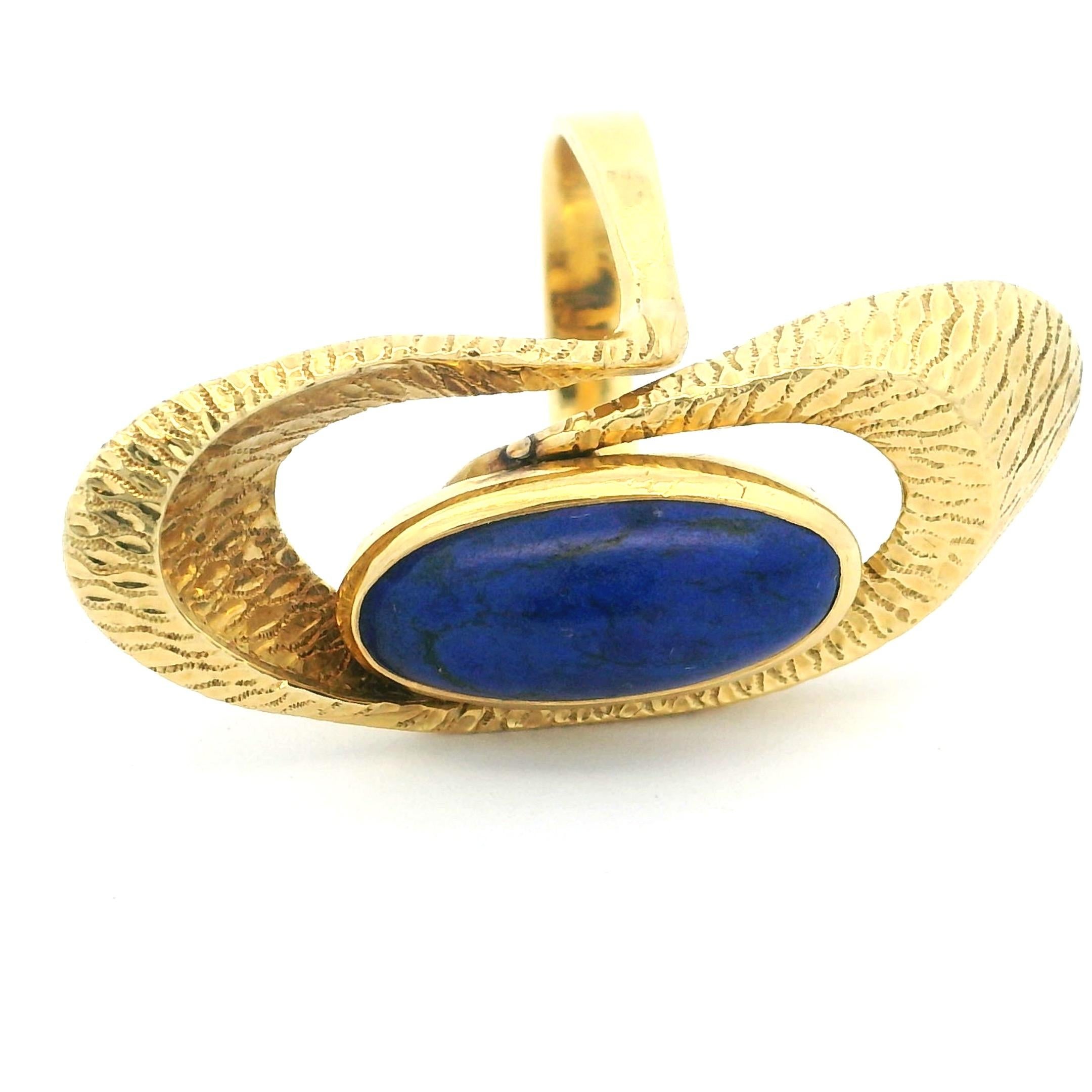 1970er Jahre amerikanischer Modernist 1,75 Karat Lapis Lazuli strukturierter 14K Gold Ring im Angebot 5