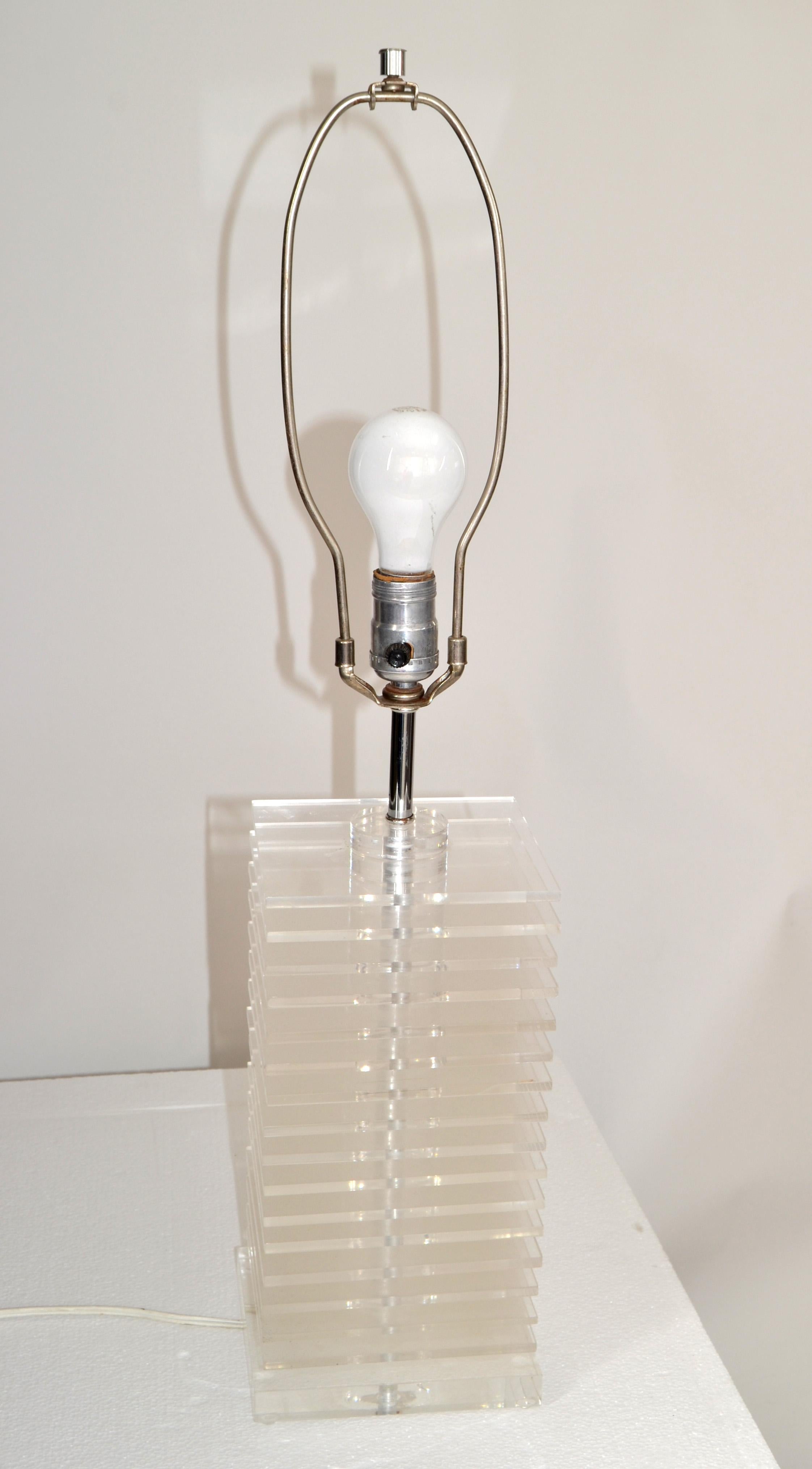 Hand-Crafted 1970s American Stacked Skyscraper Lucite Table Lamp Mid-Century Modern For Sale