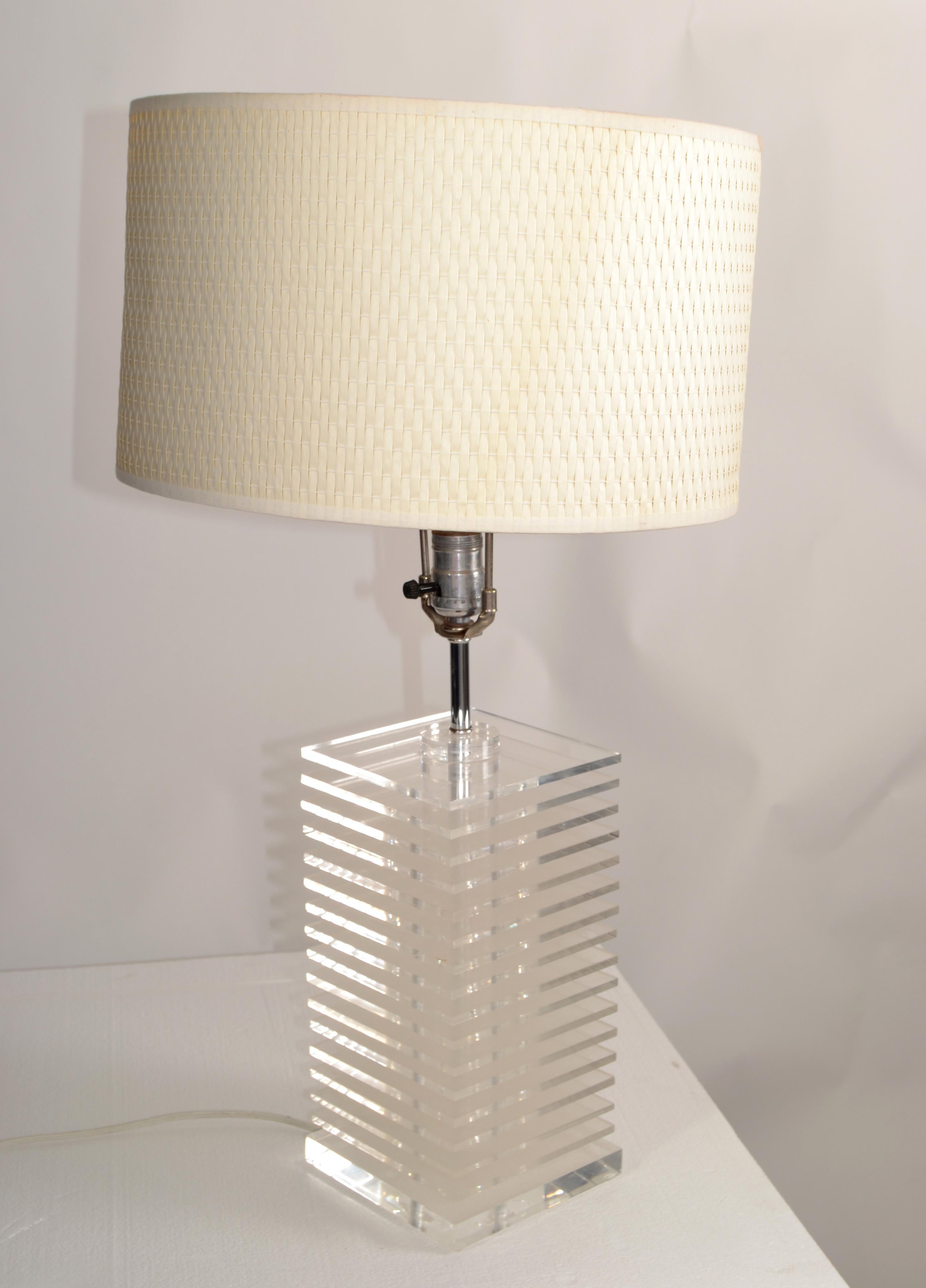 1970s American Stacked Skyscraper Lucite Table Lamp Mid-Century Modern For Sale 3