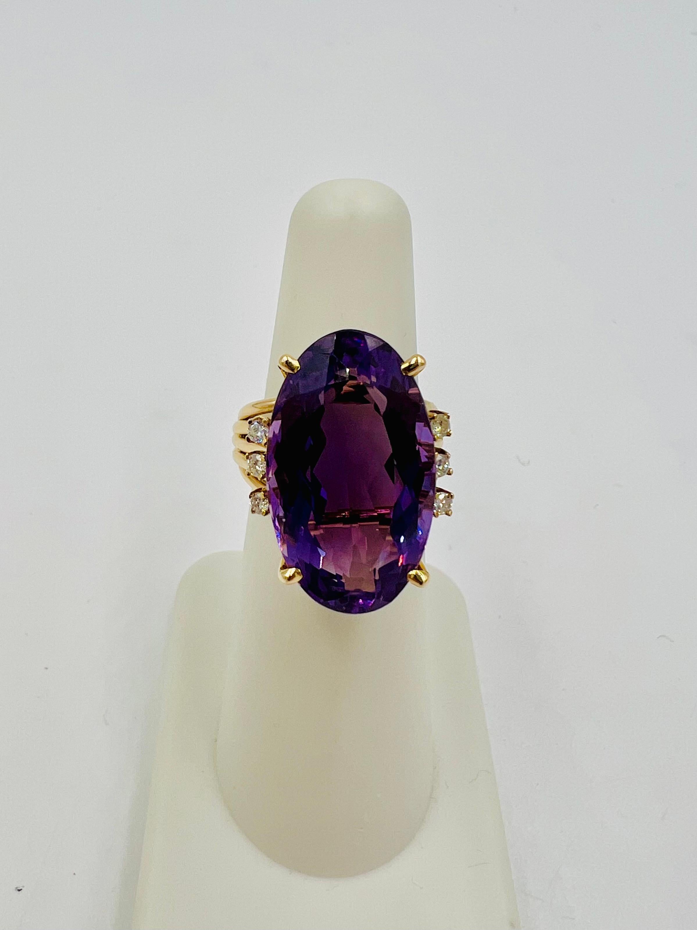 1970s Amethyst Diamond Yellow Gold Cocktail Ring In Good Condition For Sale In Los Angeles, CA
