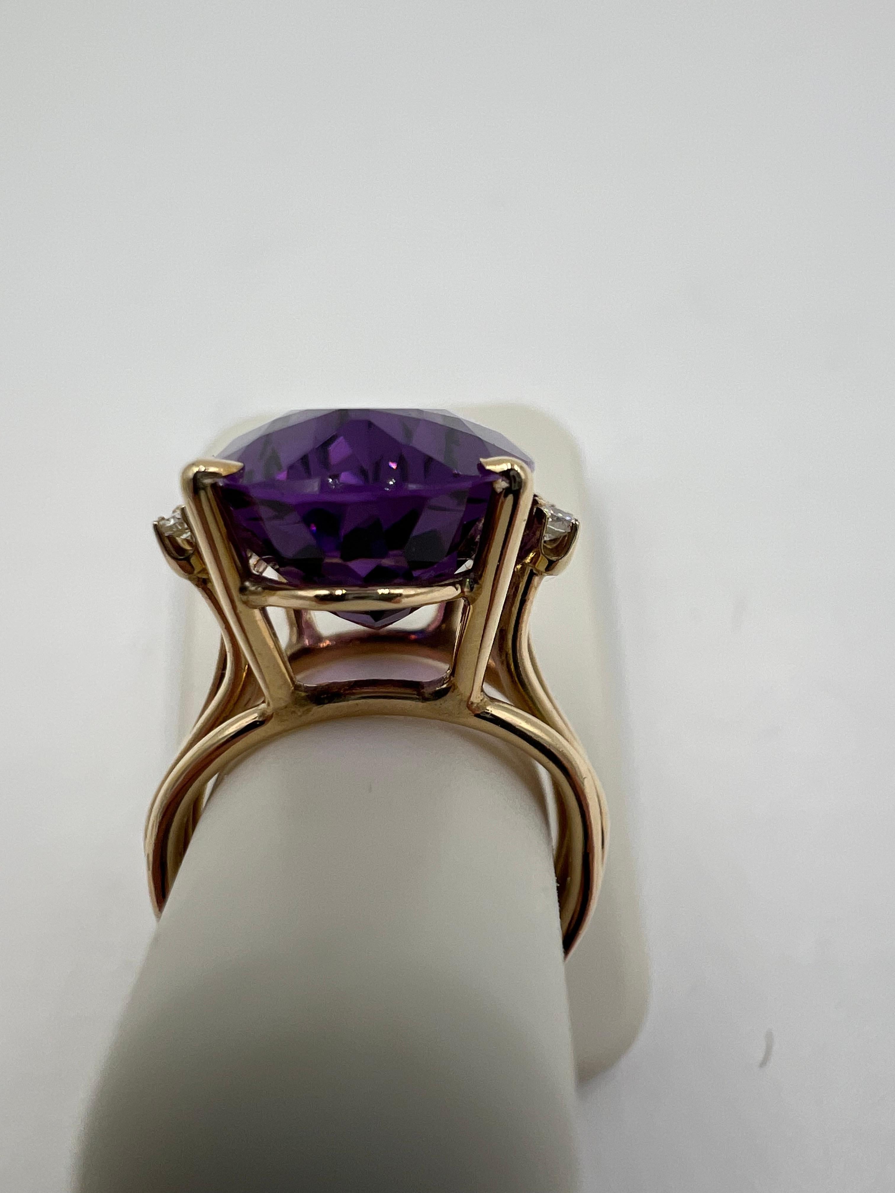 1970s Amethyst Diamond Yellow Gold Cocktail Ring For Sale 2