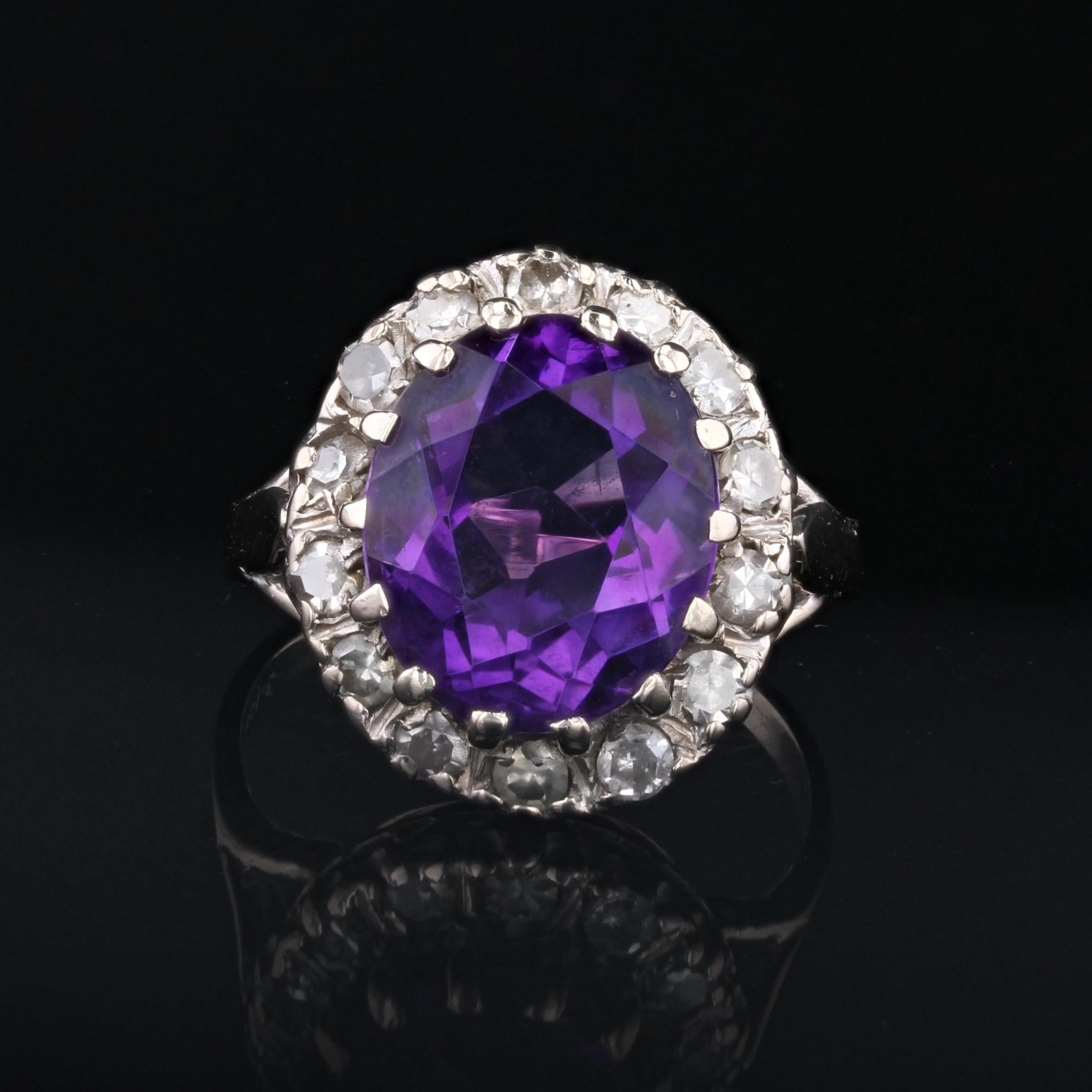 1970s Amethyst Diamonds 18 Karat White Gold Ring In Good Condition For Sale In Poitiers, FR