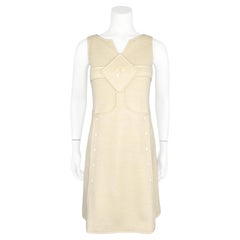 1970 - André COURREGES Hyperbole Beige - Robe sans manches en maille avec logo à la taille