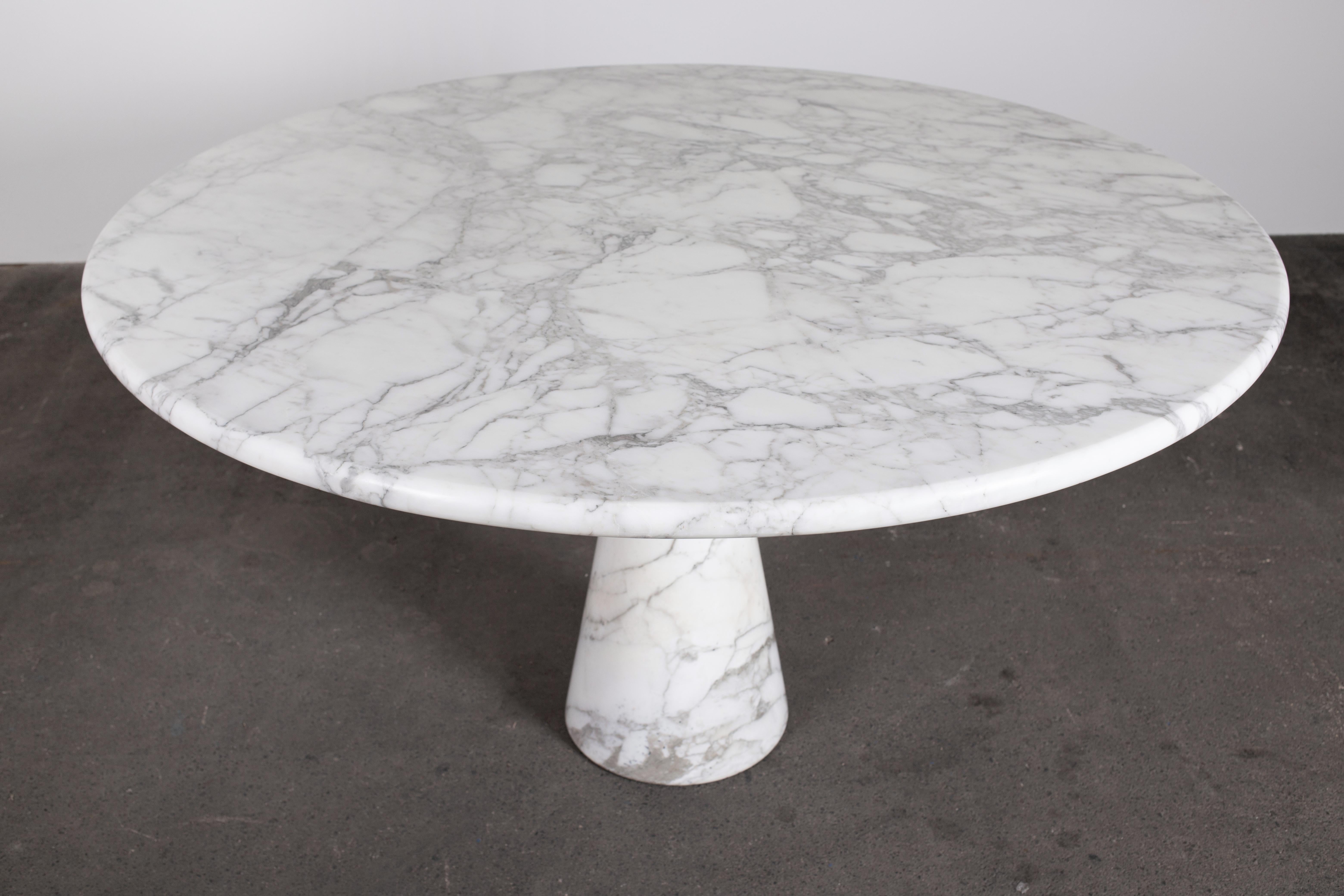 Mesa de comedor Angelo Mangiarotti de los años 70 en mármol blanco de Cararra para Skipper, Italia en venta 1