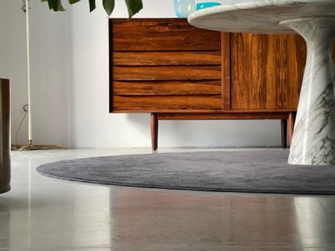 Mesa de comedor de mármol de Carrara blanco Angelo Mangiarotti de los años 70 para Skipper, Italia Moderno de mediados de siglo en venta