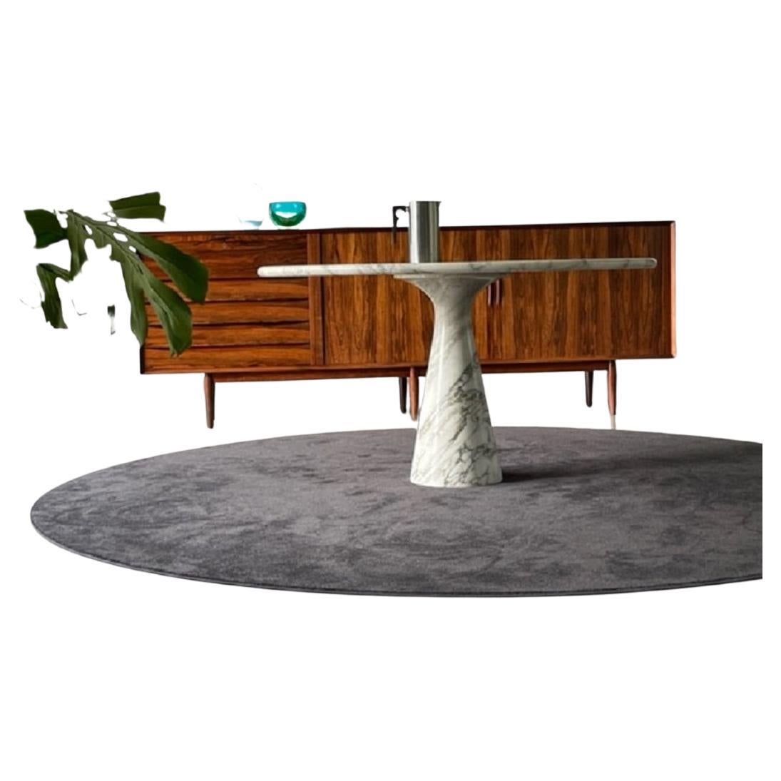 1970s Angelo Mangiarotti white Carrara marble dining table for Skipper, Italy