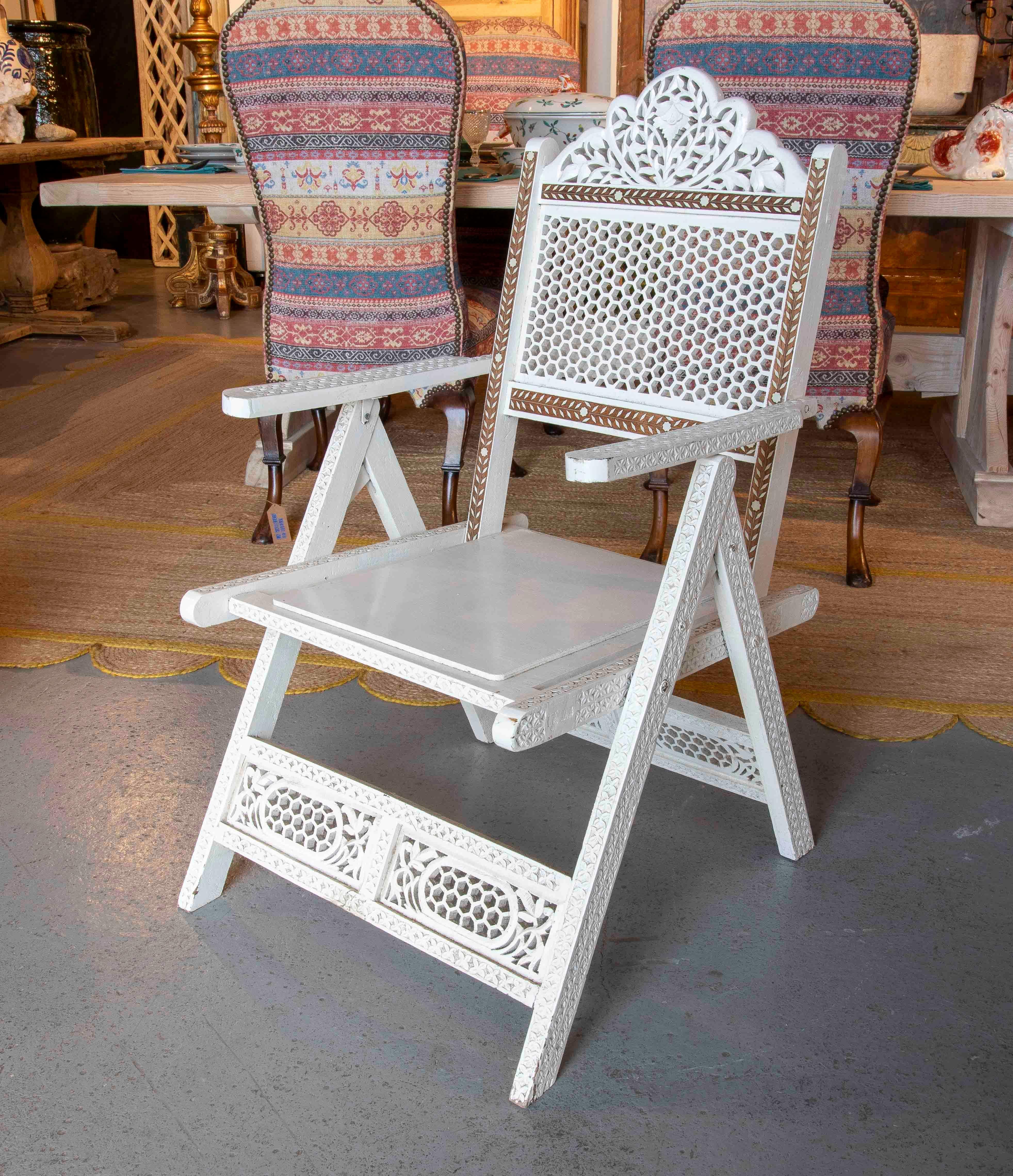 1970s Anglo-Indian Folding Chair with Bone Inlay In Good Condition For Sale In Marbella, ES