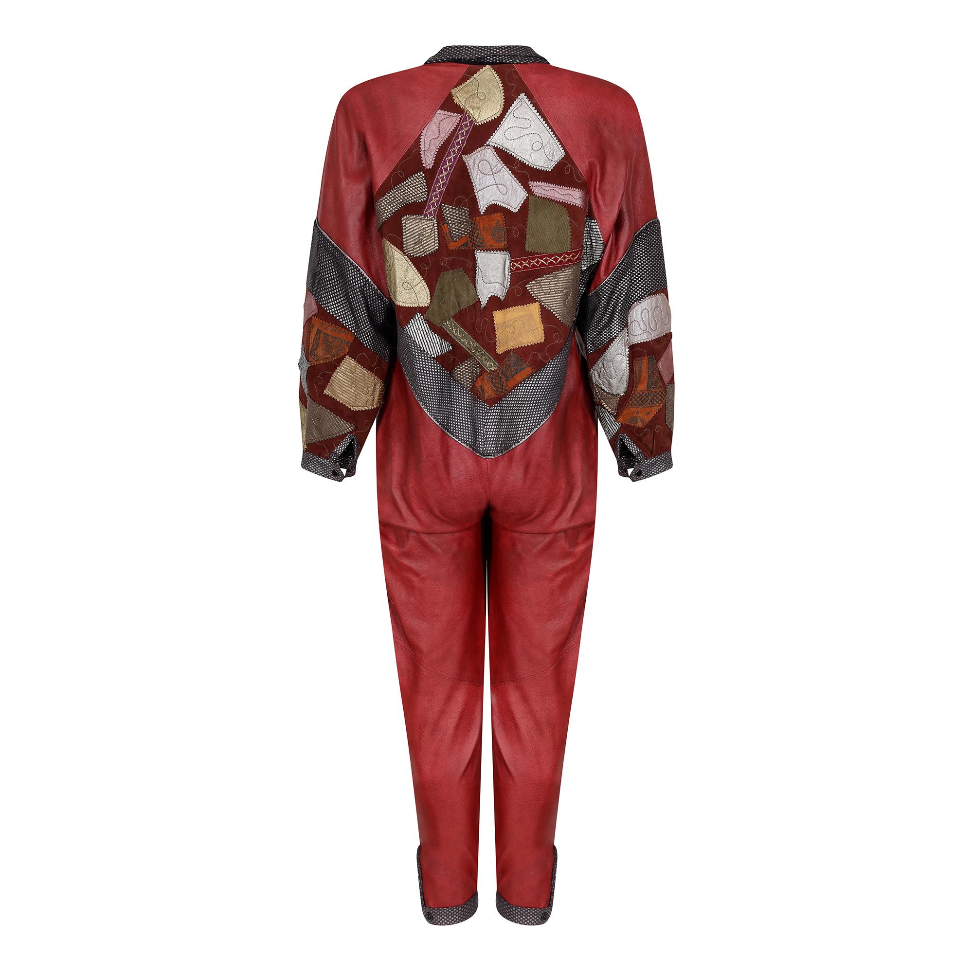 Marron Ann Buck - Combinaison patchwork en daim et cuir des années 1970 en vente