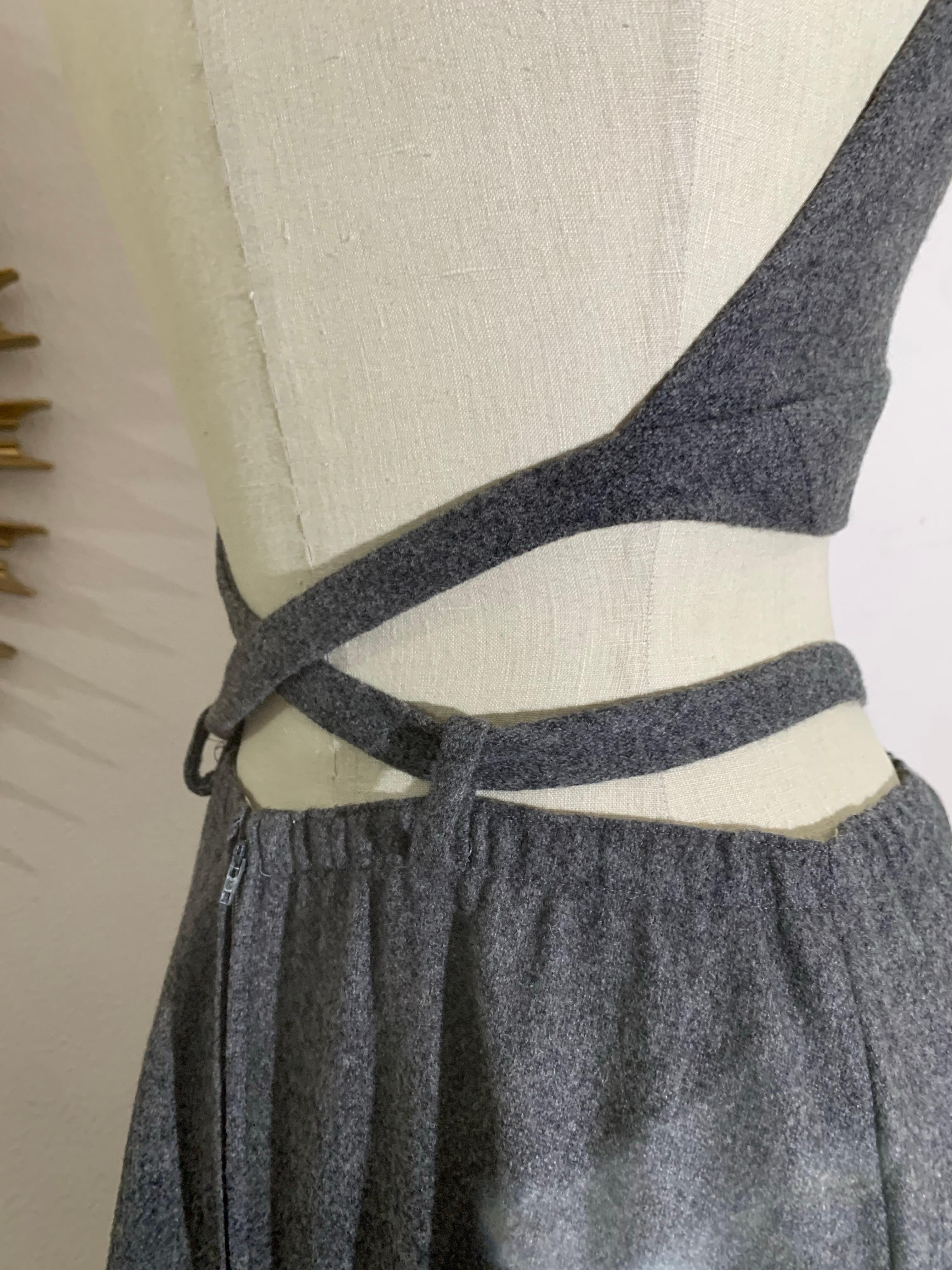 1970s Anne Fogarty Grey Wool Flannel Ruffled Halter Crop Top & Maxi Skirt For Sale 10