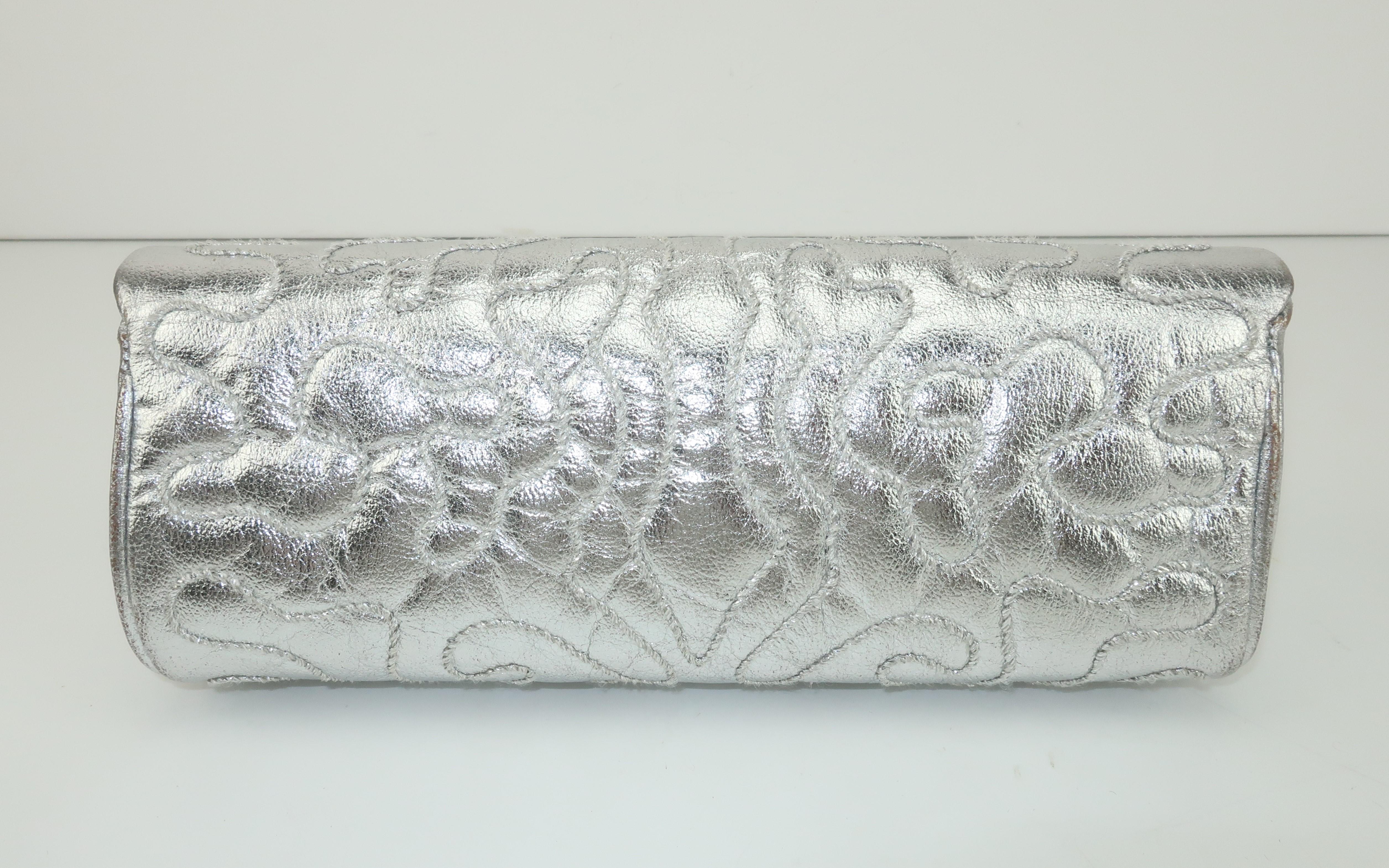 1970's Anne Klein for Calderon Quilted Silver Leather Clutch Evening Handbag In Good Condition In Atlanta, GA