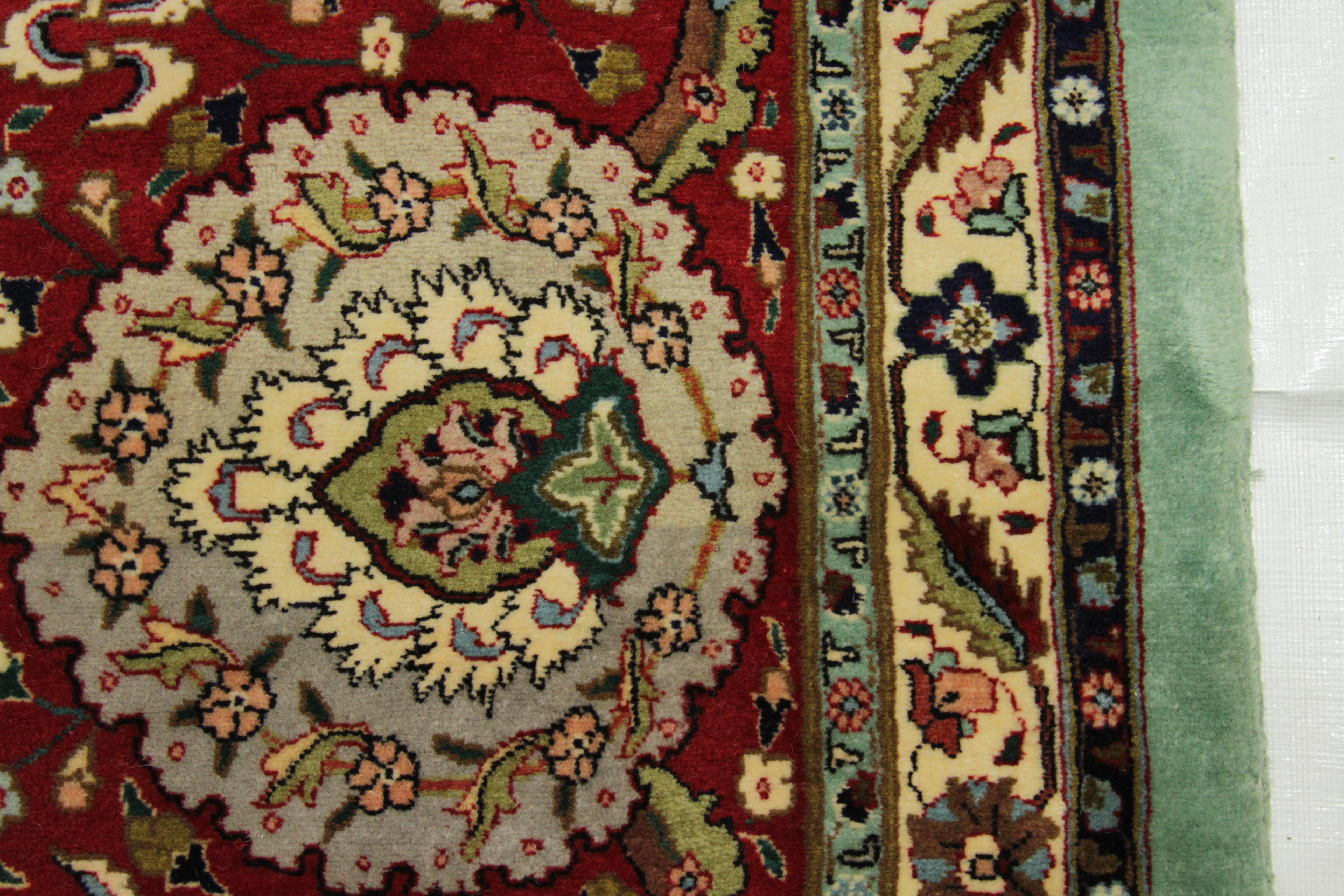 1970s Antique Tabriz Persian Rug with a Grand Blue and Red Floral Design For Sale 3