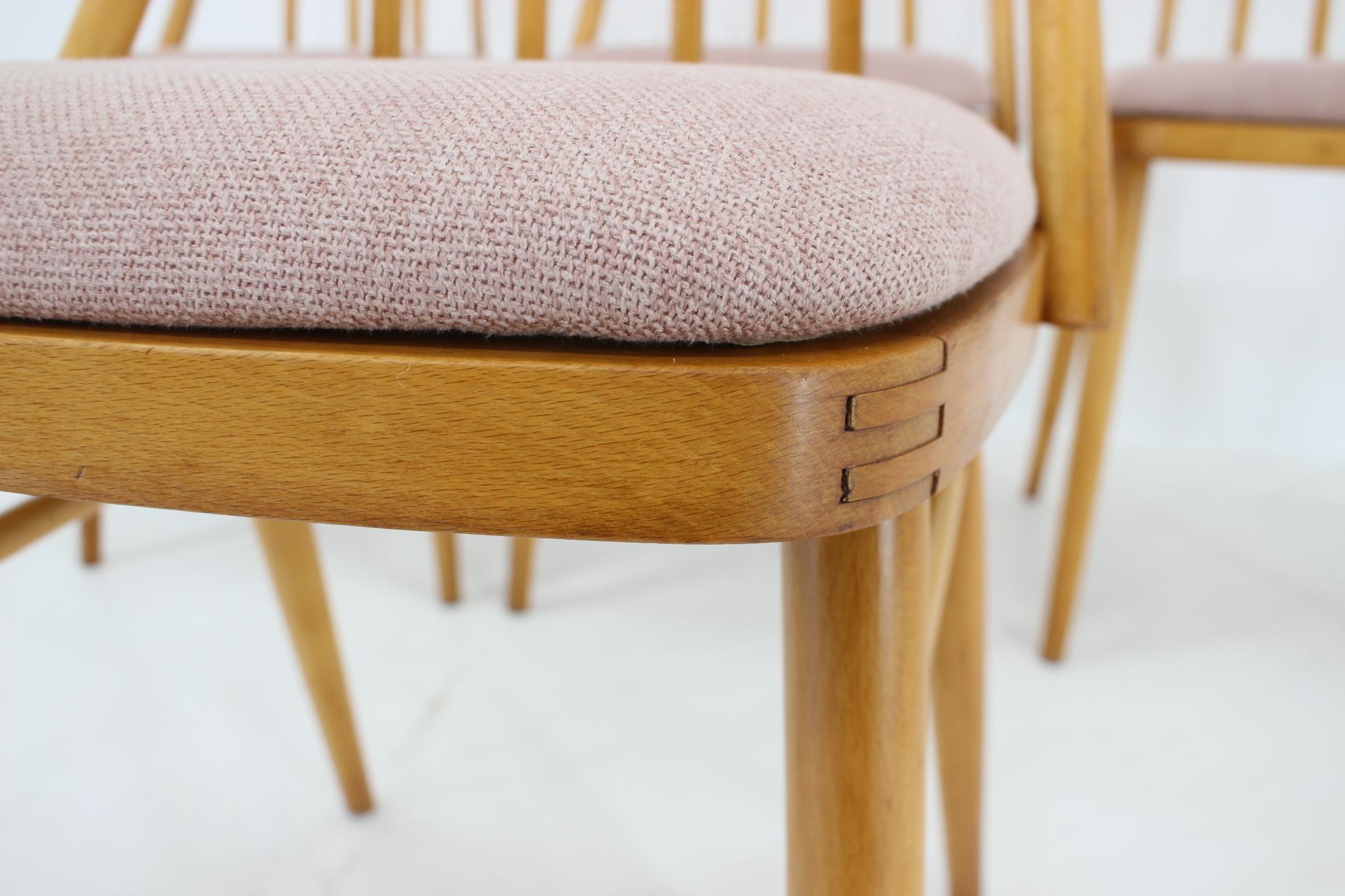 Chaises de salle à manger en hêtre Antonin Suman, série de 4, 1970 en vente 7