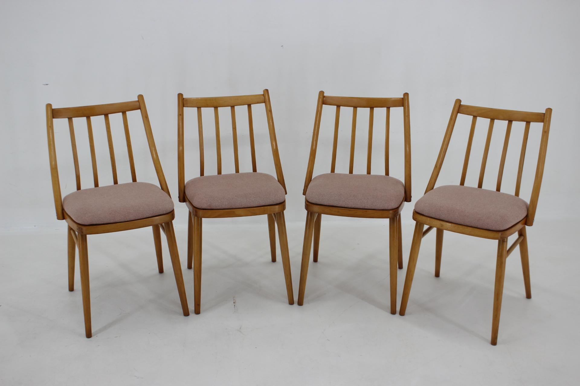 Mid-Century Modern Chaises de salle à manger en hêtre Antonin Suman, série de 4, 1970 en vente