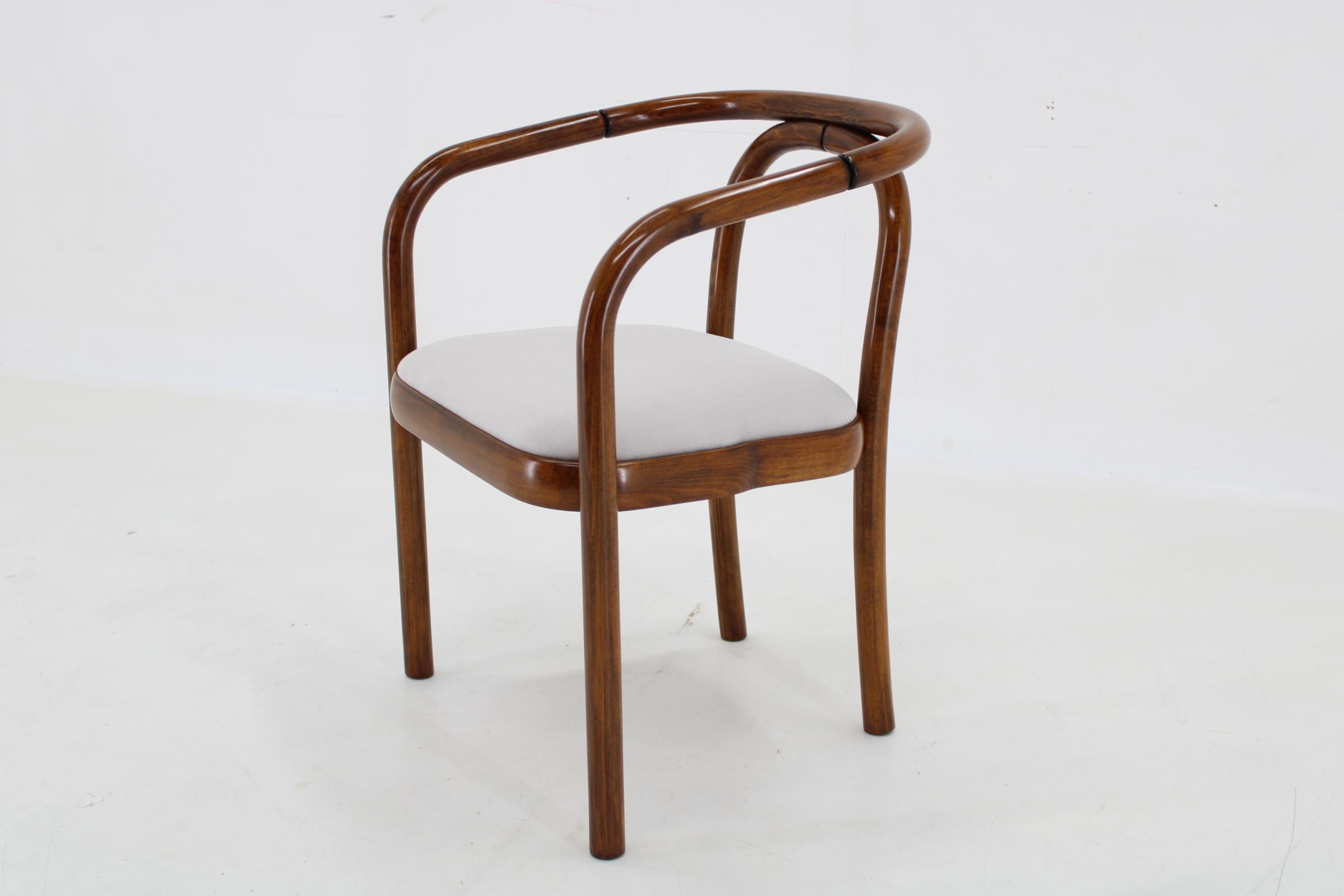 Mid-Century Modern Chaise Antonin Suman des années 1970 par TON en vente