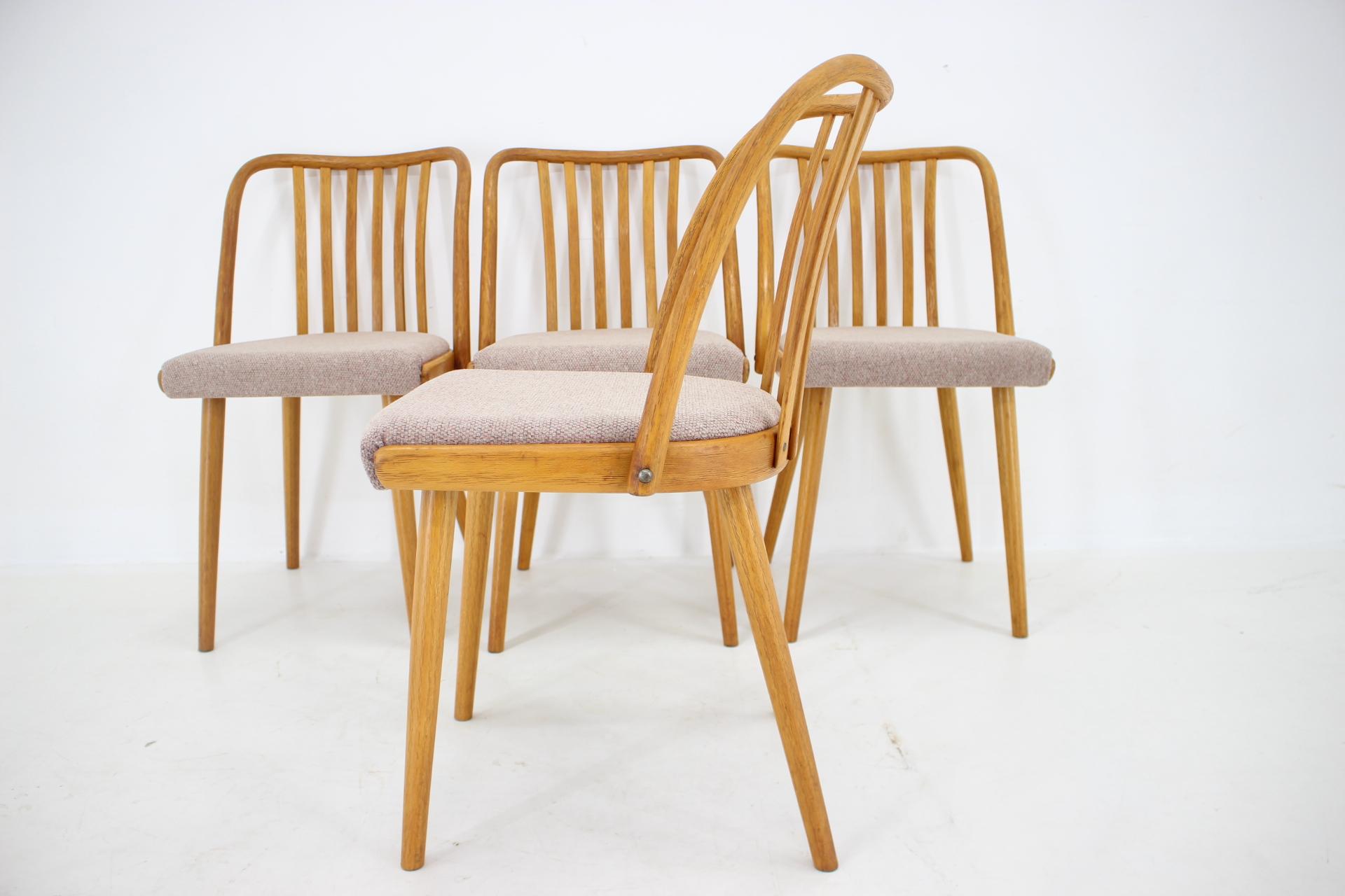 1970s Antonin Suman Set of 4 Oak Dining Chairs, Czechoslovakia For Sale 4
