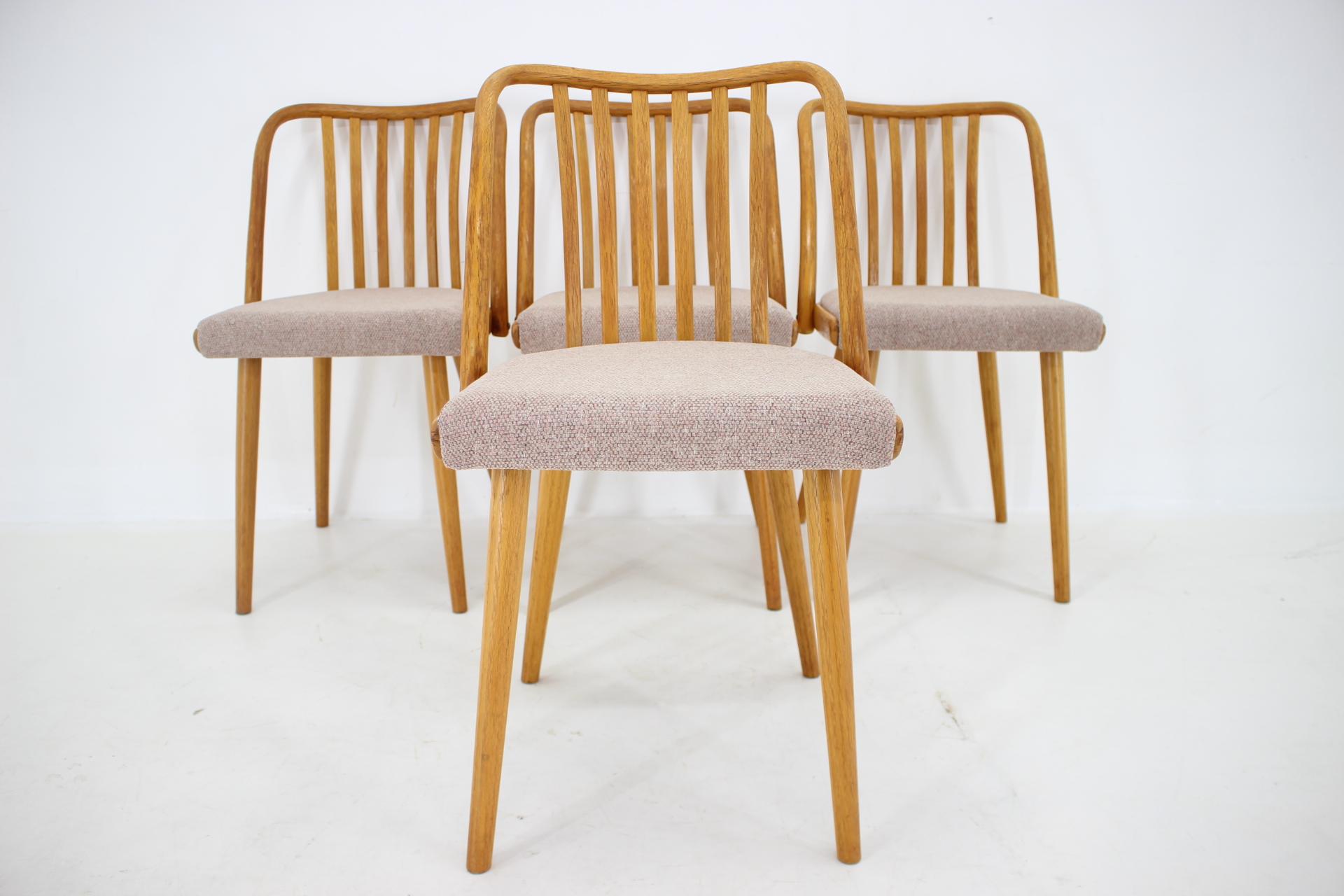 Mid-Century Modern 1970s Antonin Suman Set of 4 Oak Dining Chairs, Czechoslovakia For Sale