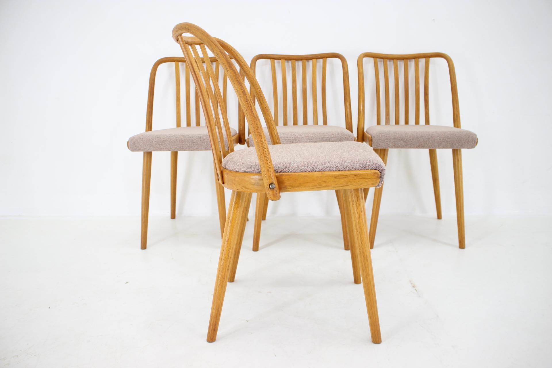 Late 20th Century 1970s Antonin Suman Set of 4 Oak Dining Chairs, Czechoslovakia For Sale