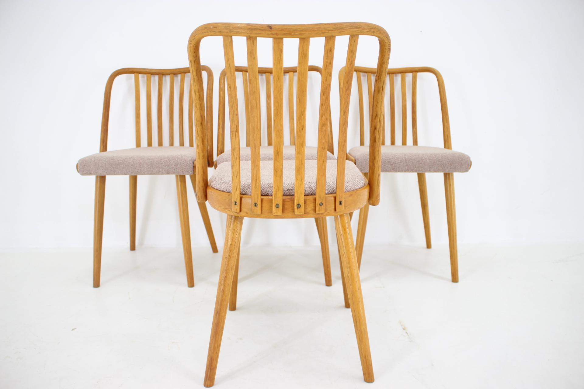 Chêne 1970 Antonin Suman Set of 4 Oak Dining Chairs, Czechoslovakia en vente