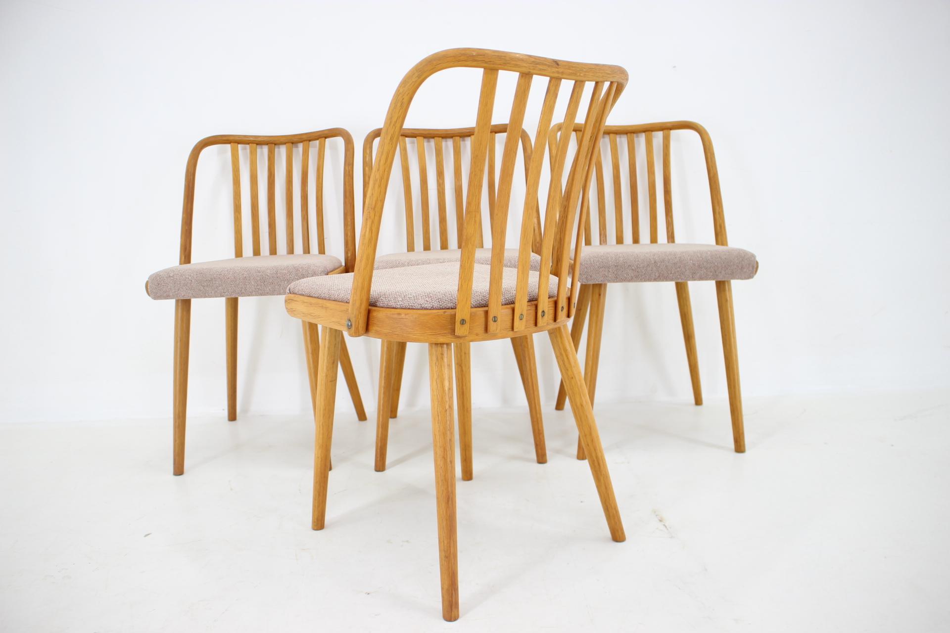 1970s Antonin Suman Set of 4 Oak Dining Chairs, Czechoslovakia For Sale 4