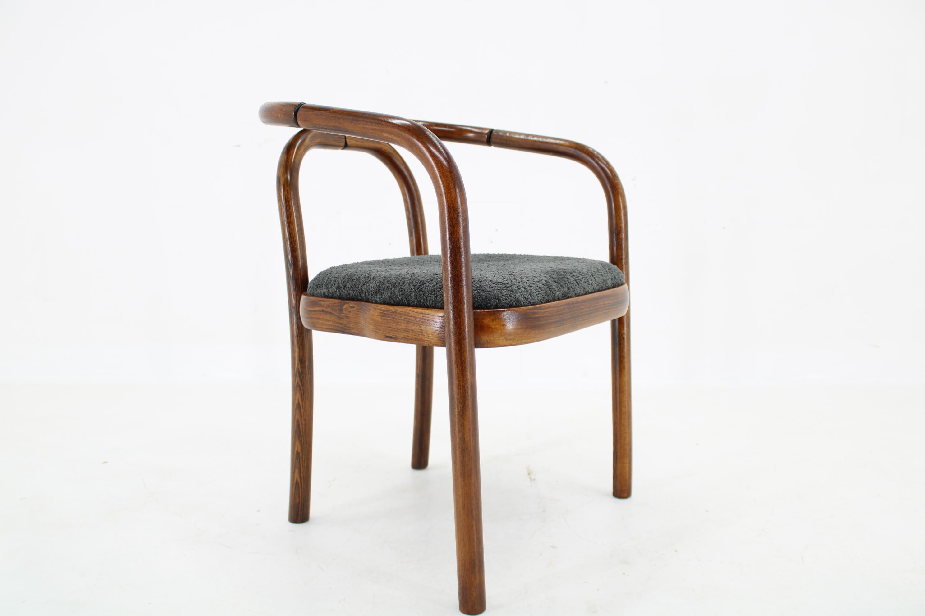 Tchèque 1970 Antonin Suman Set of Four Dining Chair by TON en vente