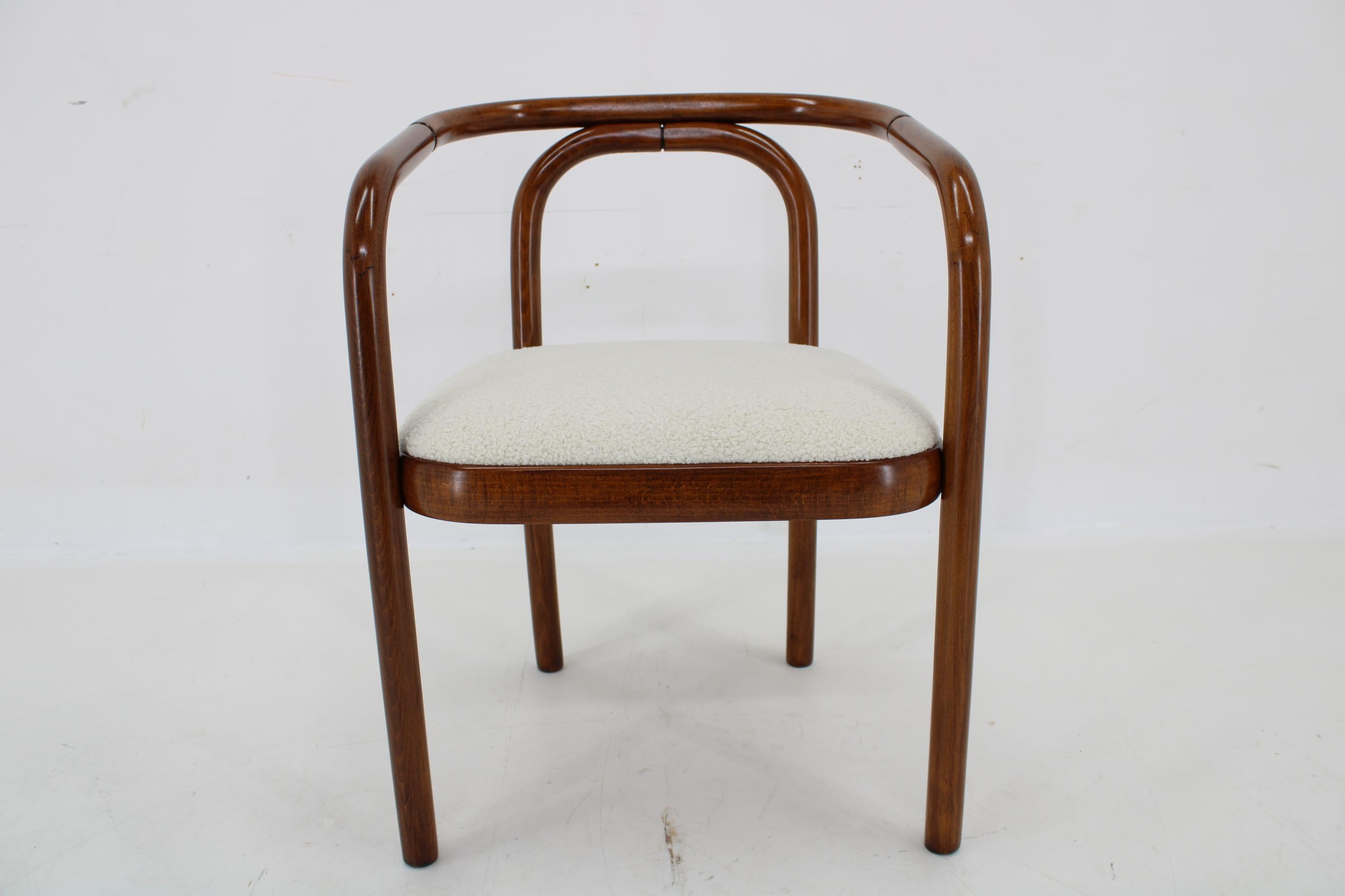 1970 Antonin Suman Set of Four Dining Chair by TON en vente 2