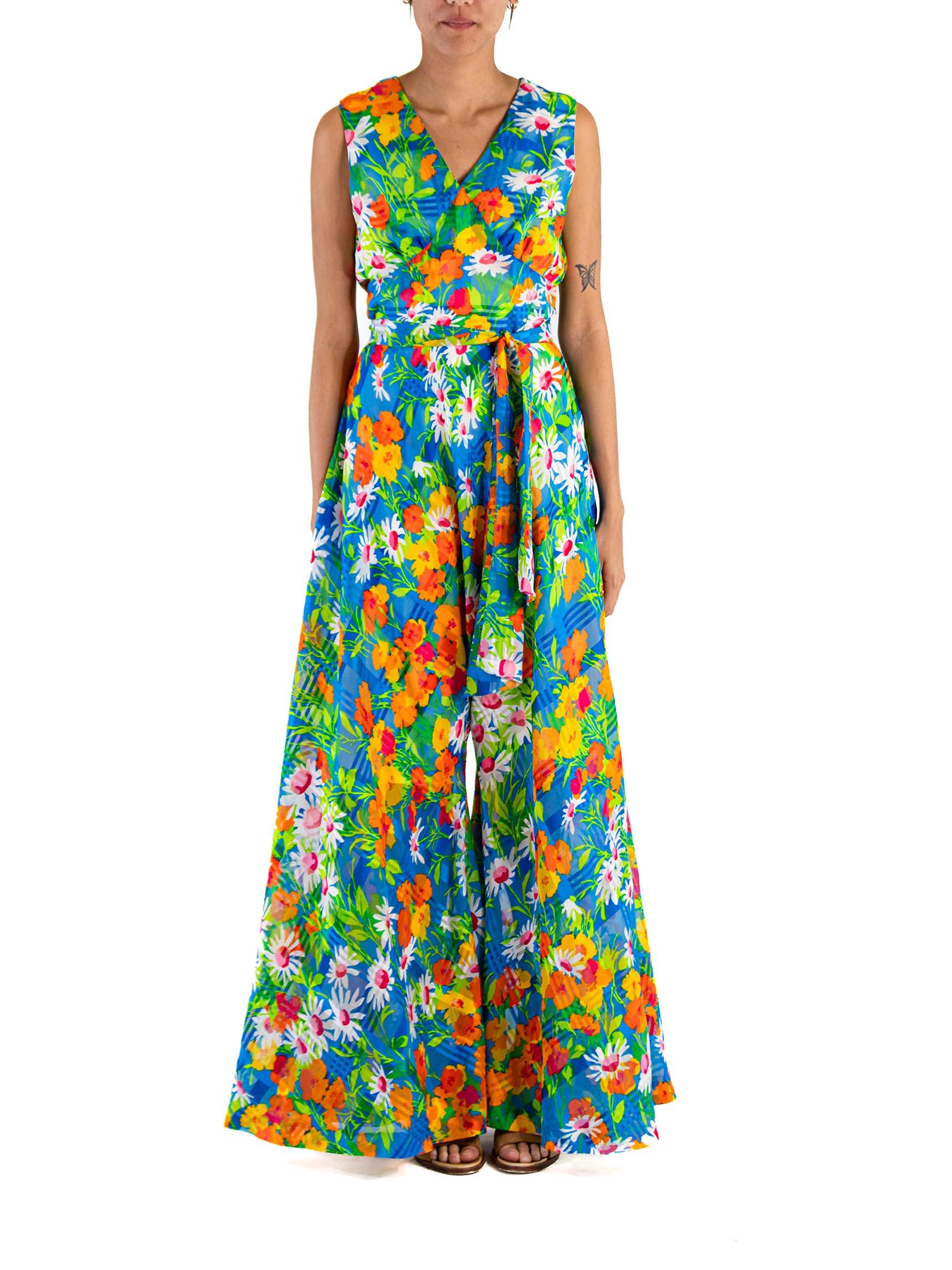 1970S Aqua Blue Floral Polyester Daisy Print Jumpsuit In Excellent Condition For Sale In New York, NY