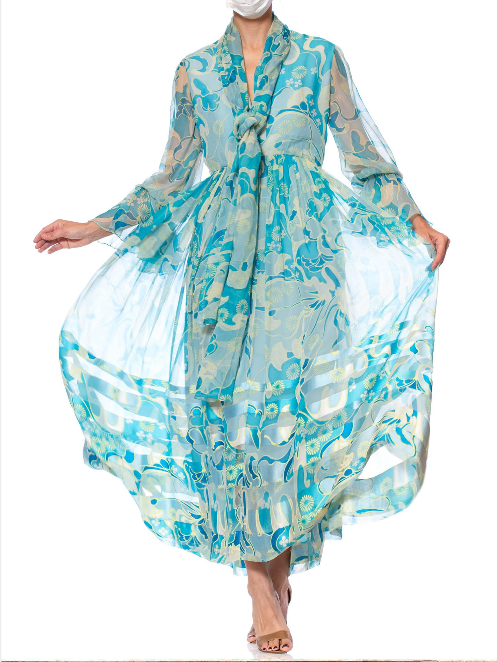 1970S Aqua Blau Floral Seide Chiffon Kleid mit angehängtem Schal 2
