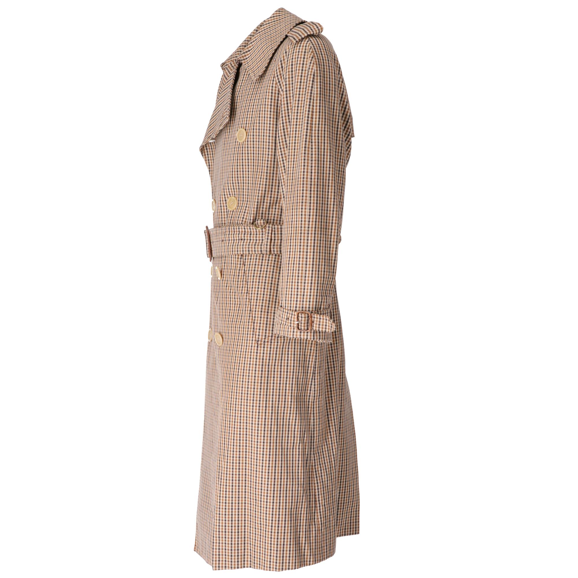 Aquascutum trench coat with vichy pattern, collar with hook closure, double-breasted closure with beige buttons, windbreak flap, shoulder pads, raglan-cut sleeves and buckle on the cuffs, welt pockets with decorative buttons, deep back slit, belt