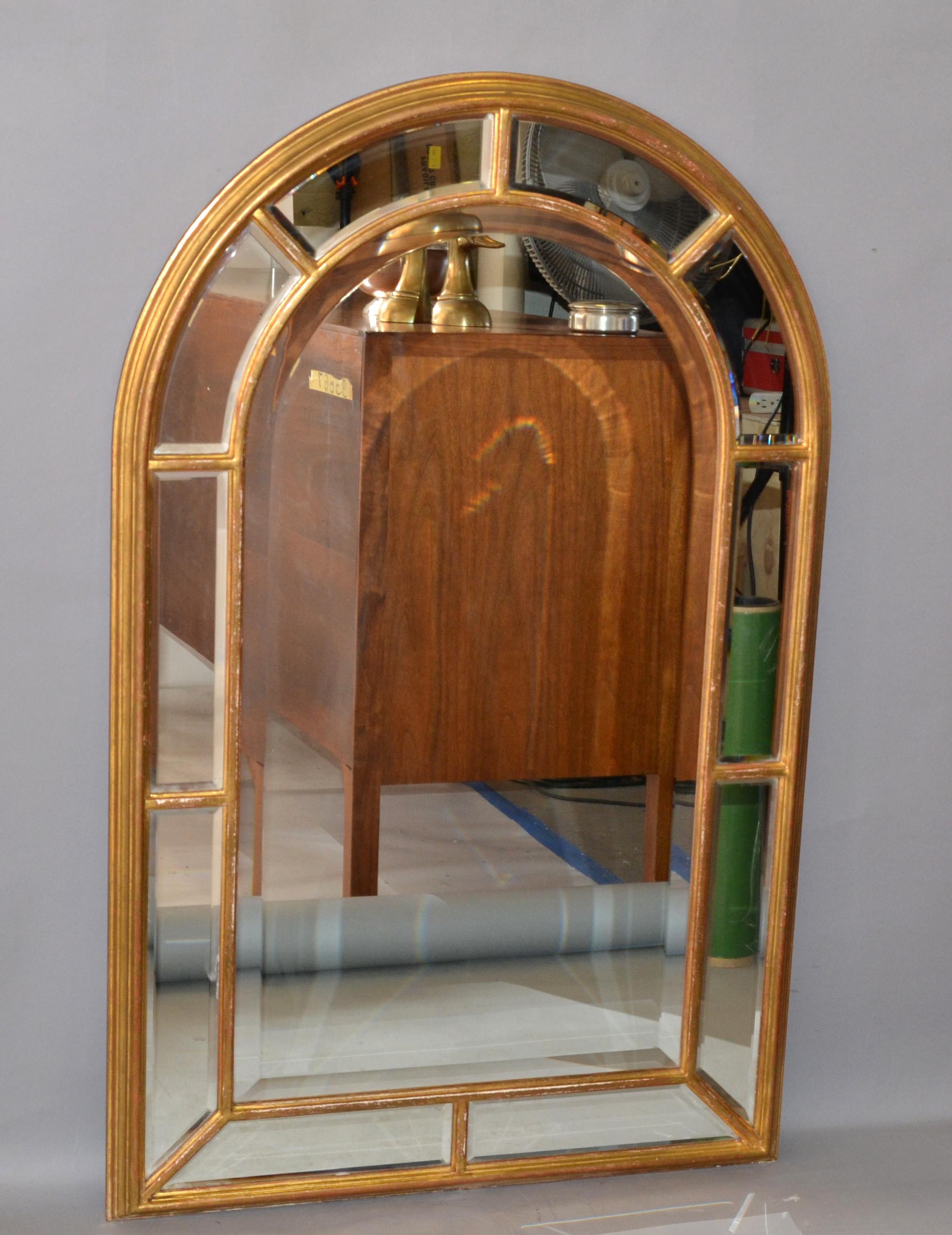 1970s Arch Shaped Italian Firenze Beveled Glass Wall Mirror with Gilt Wood Frame For Sale 9
